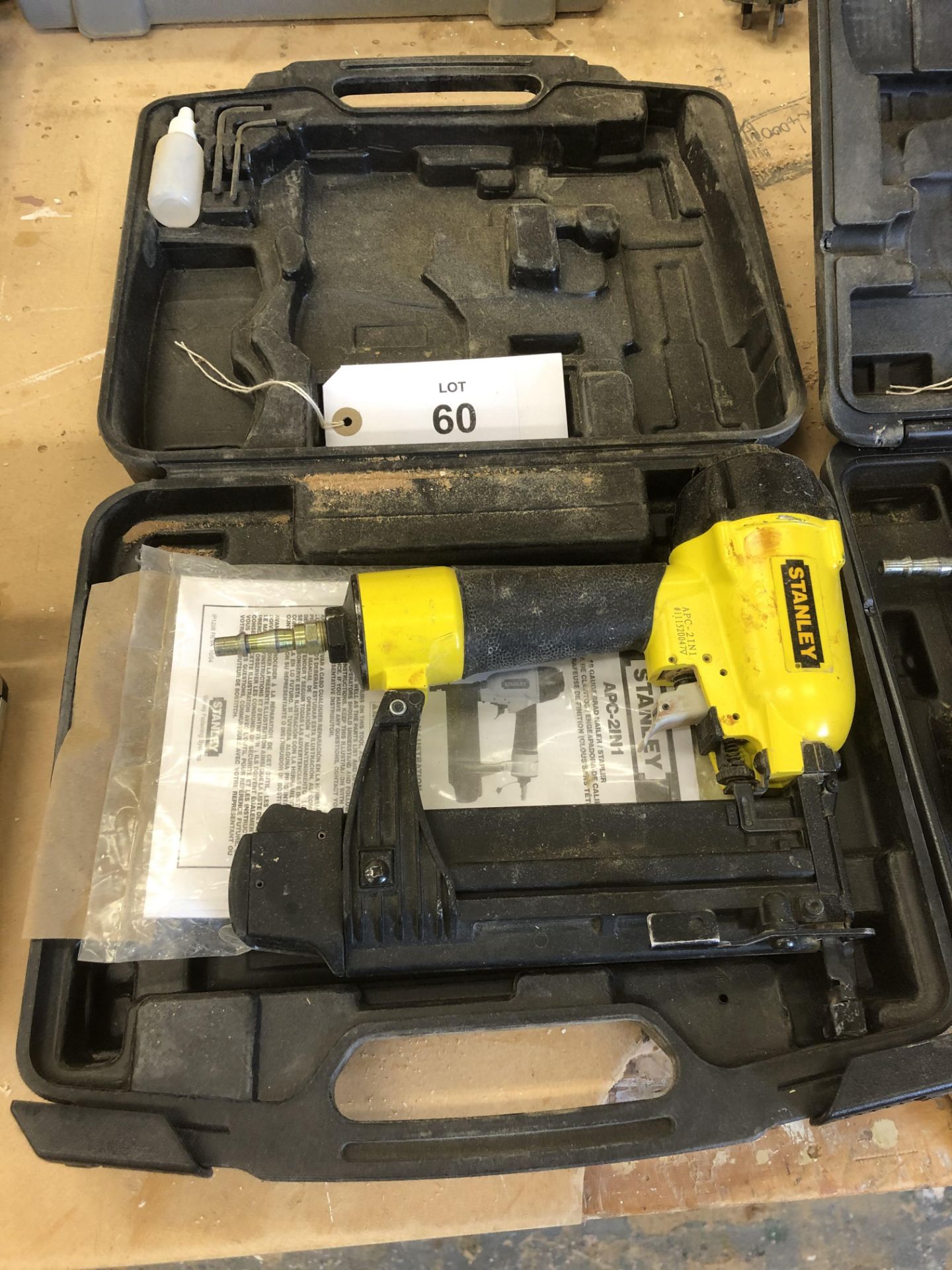 Stanley APC-2IN1 40mm Air Combi Nailer/Stapler