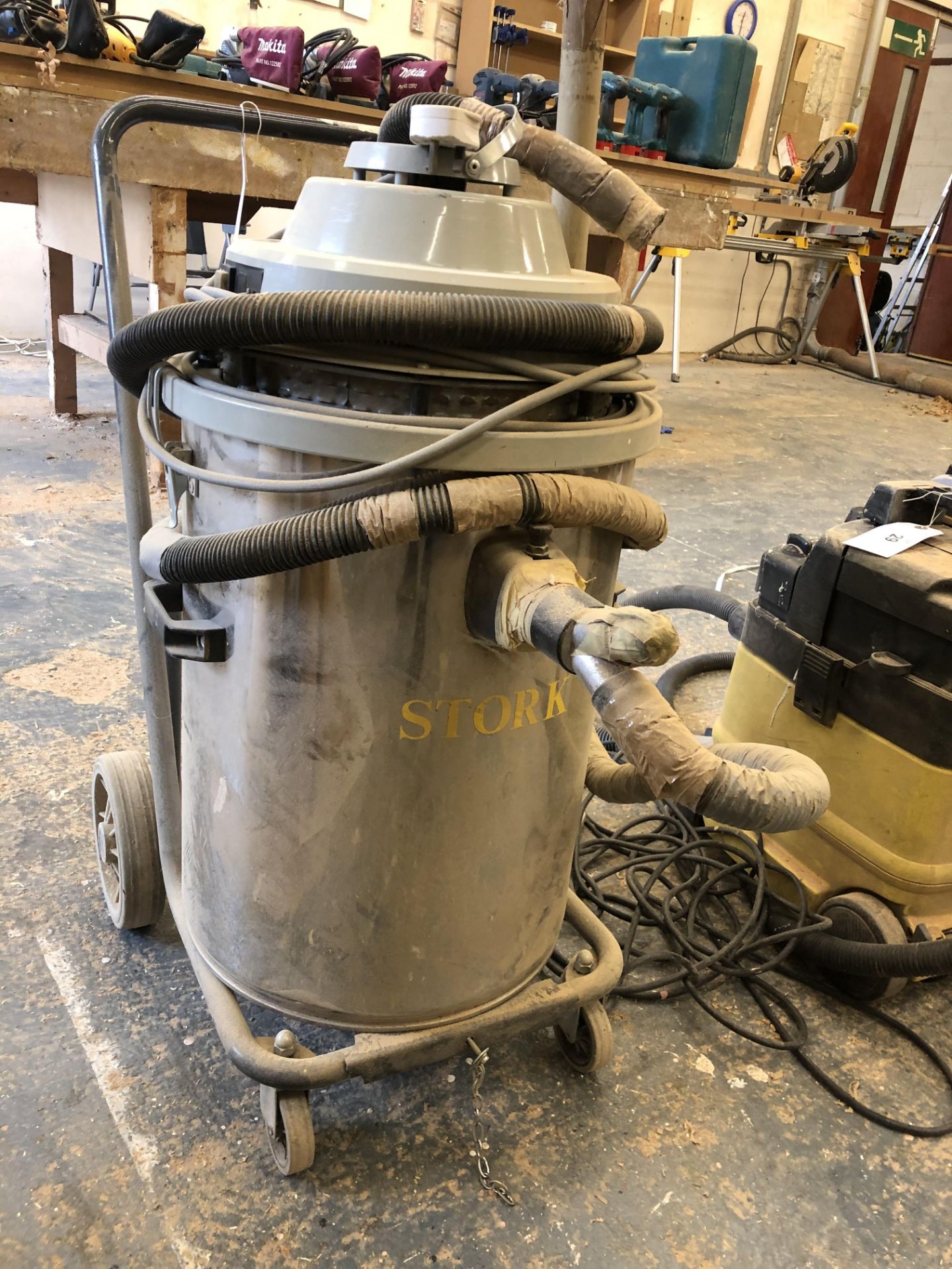 Stork 860 Industrial Wet and Dry Vacuum - Image 2 of 4
