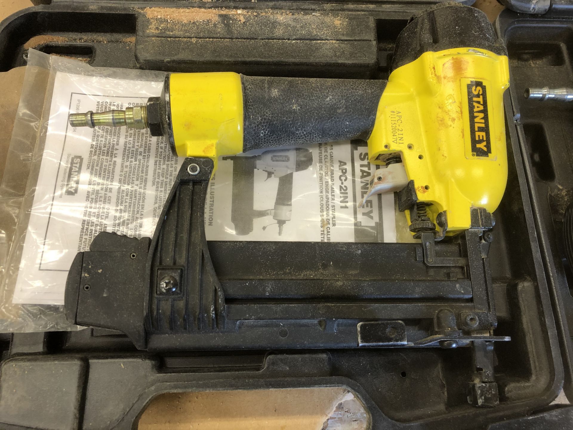 Stanley APC-2IN1 40mm Air Combi Nailer/Stapler - Image 2 of 2