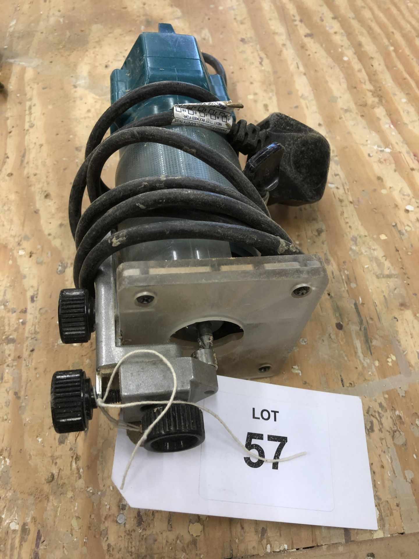 Makita 3703 1/4in Trimmer