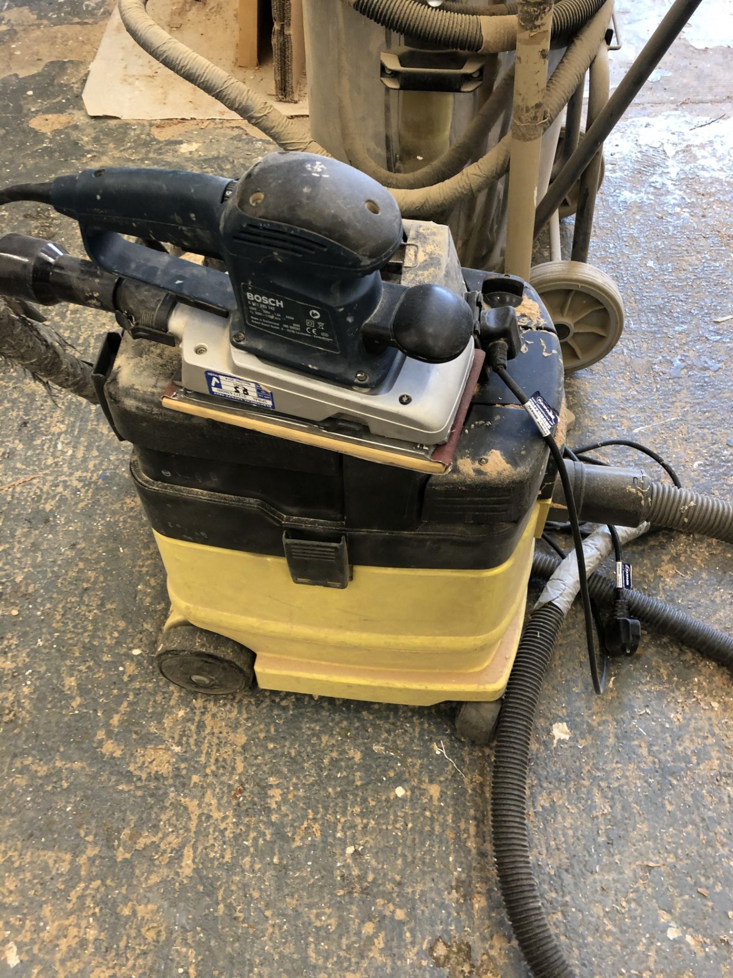 Bosch GSS 280 AE Professional 1/2 Sheet Orbital Sander with Karcher NT351 Eco Vacuum - Image 2 of 4