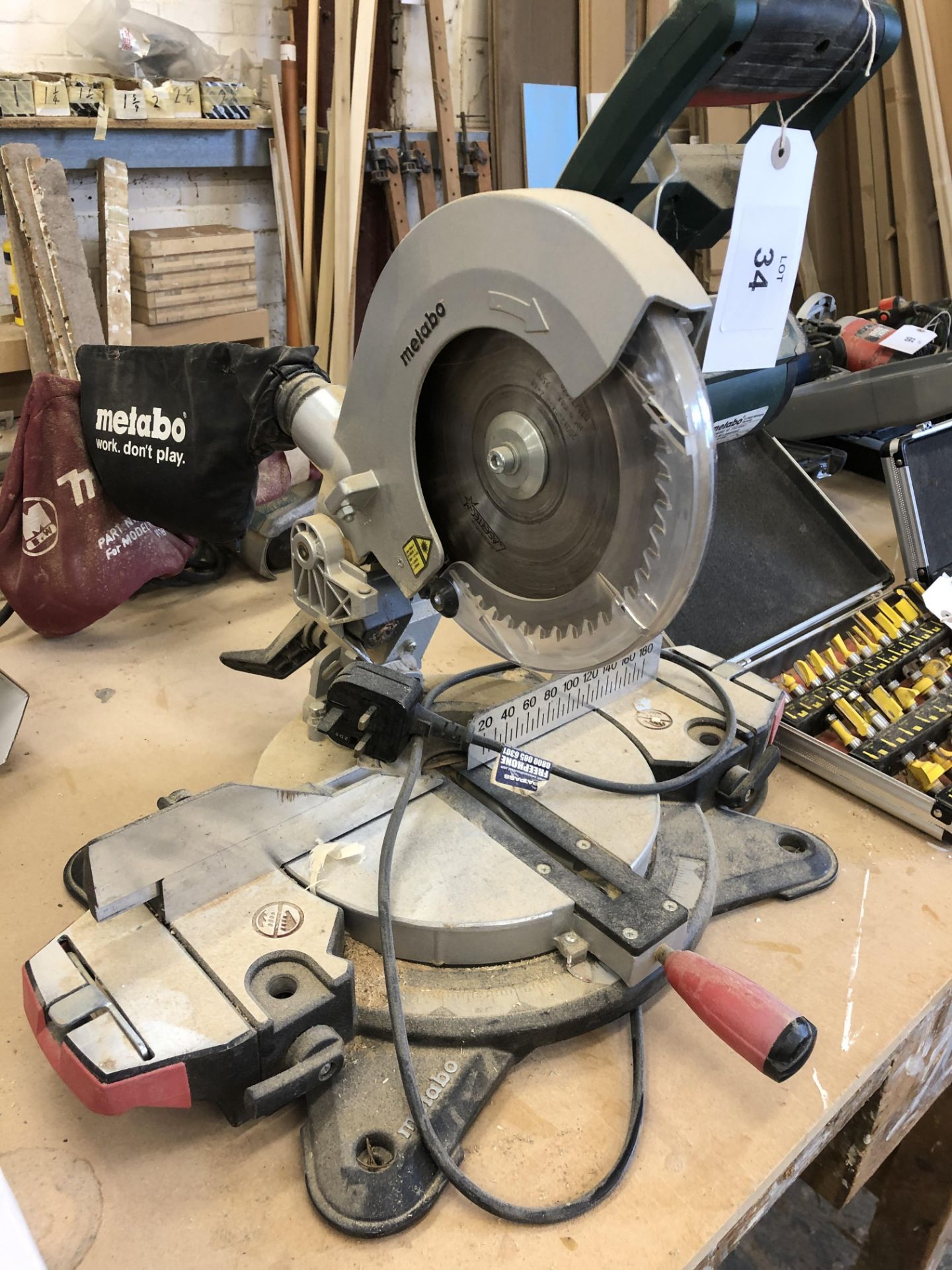 Metabo KS 216 M LaserCut Compound Crosscut Mitre Saw