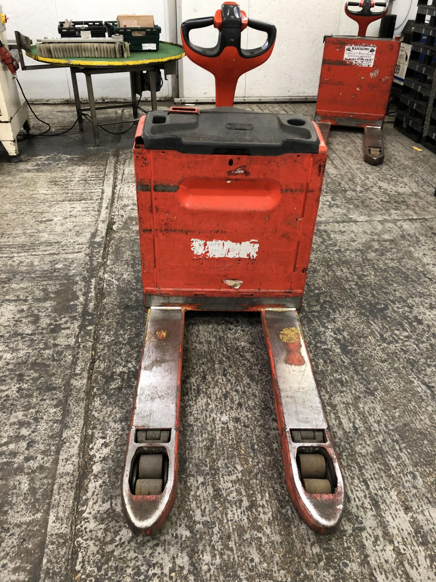 Linde T20 2.0T Electric Pallet Truck