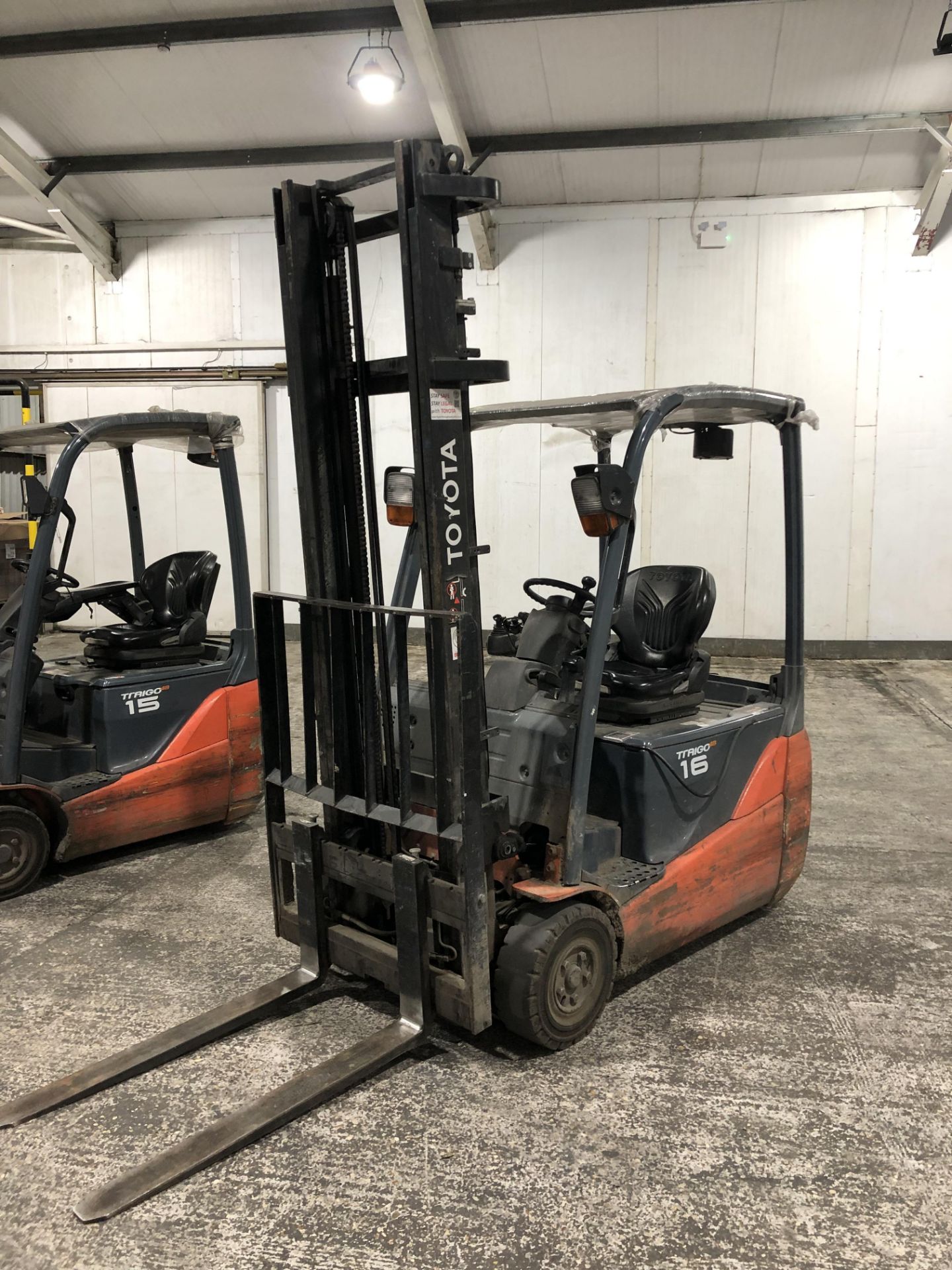 Toyota Traigo 48 8FBET16 1.6T Electric 3-Wheel Forklift - Image 3 of 5