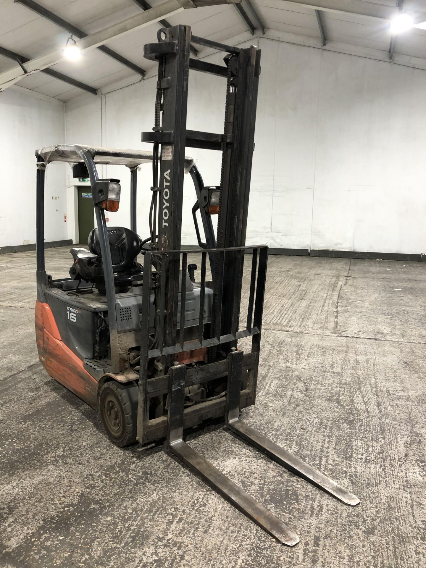 Toyota Traigo 48 8FBET16 1.6T Electric 3-Wheel Forklift