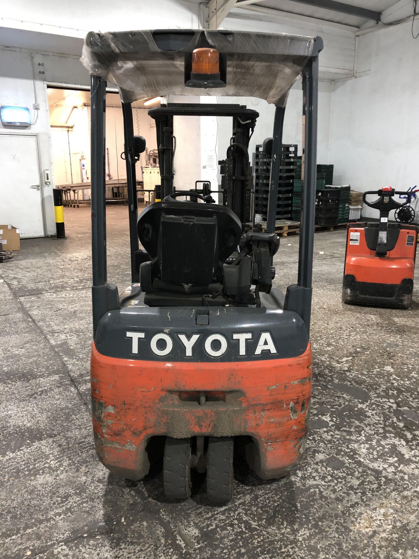 Toyota Traigo 48 8FBE15T 1.5T Electric 3-Wheel Forklift - Image 3 of 6