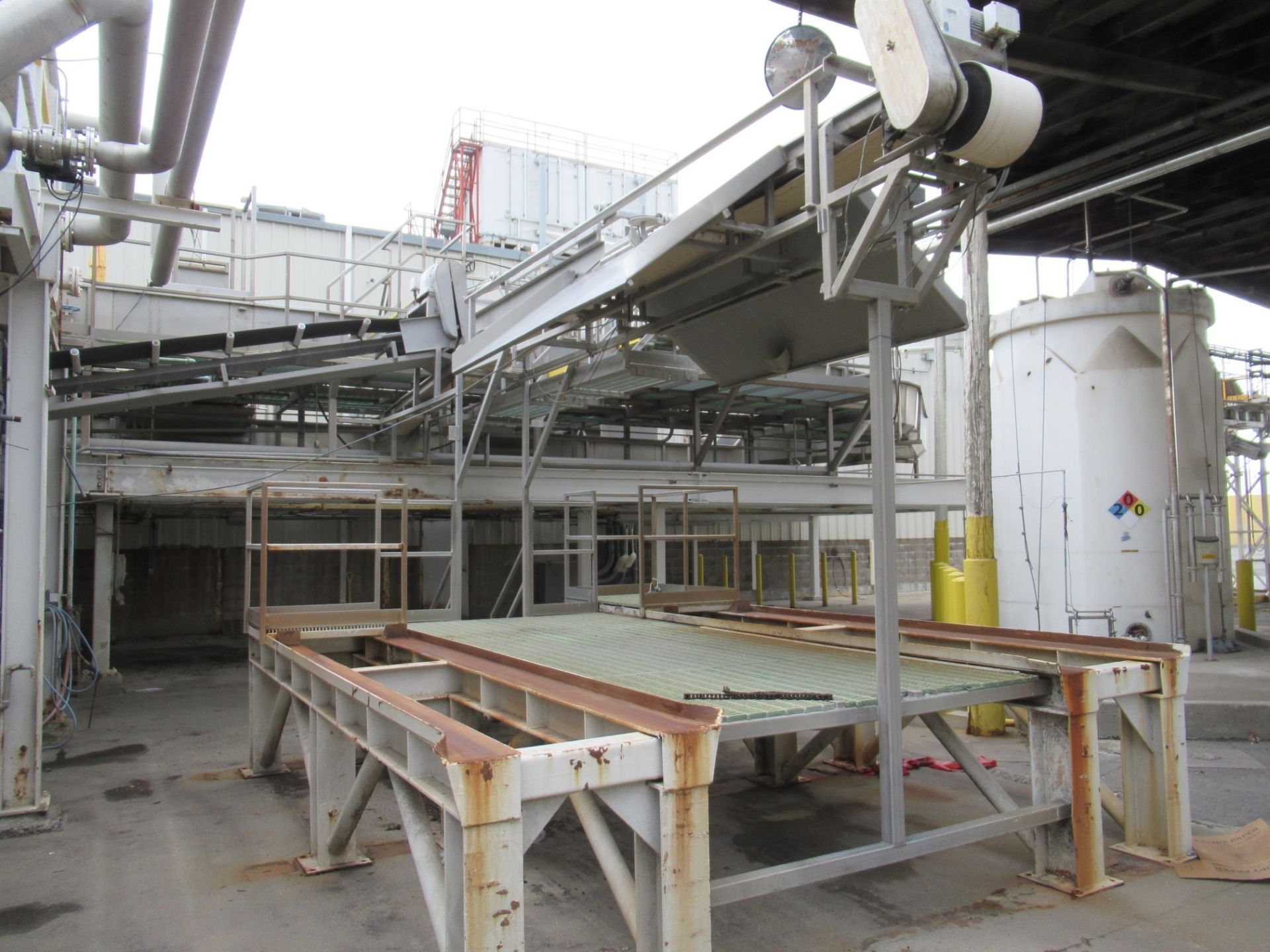 Inclined Discharge Conveyor - Image 2 of 3