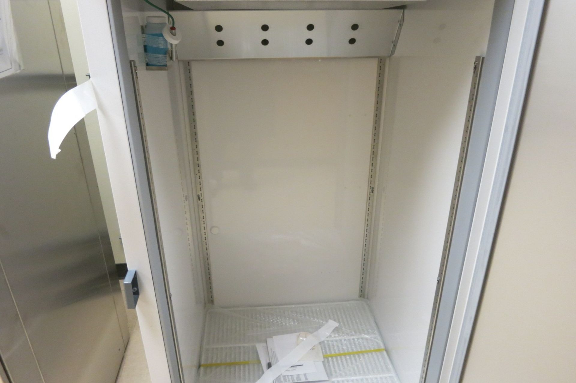 Laboratory Refrigerator - Image 2 of 2