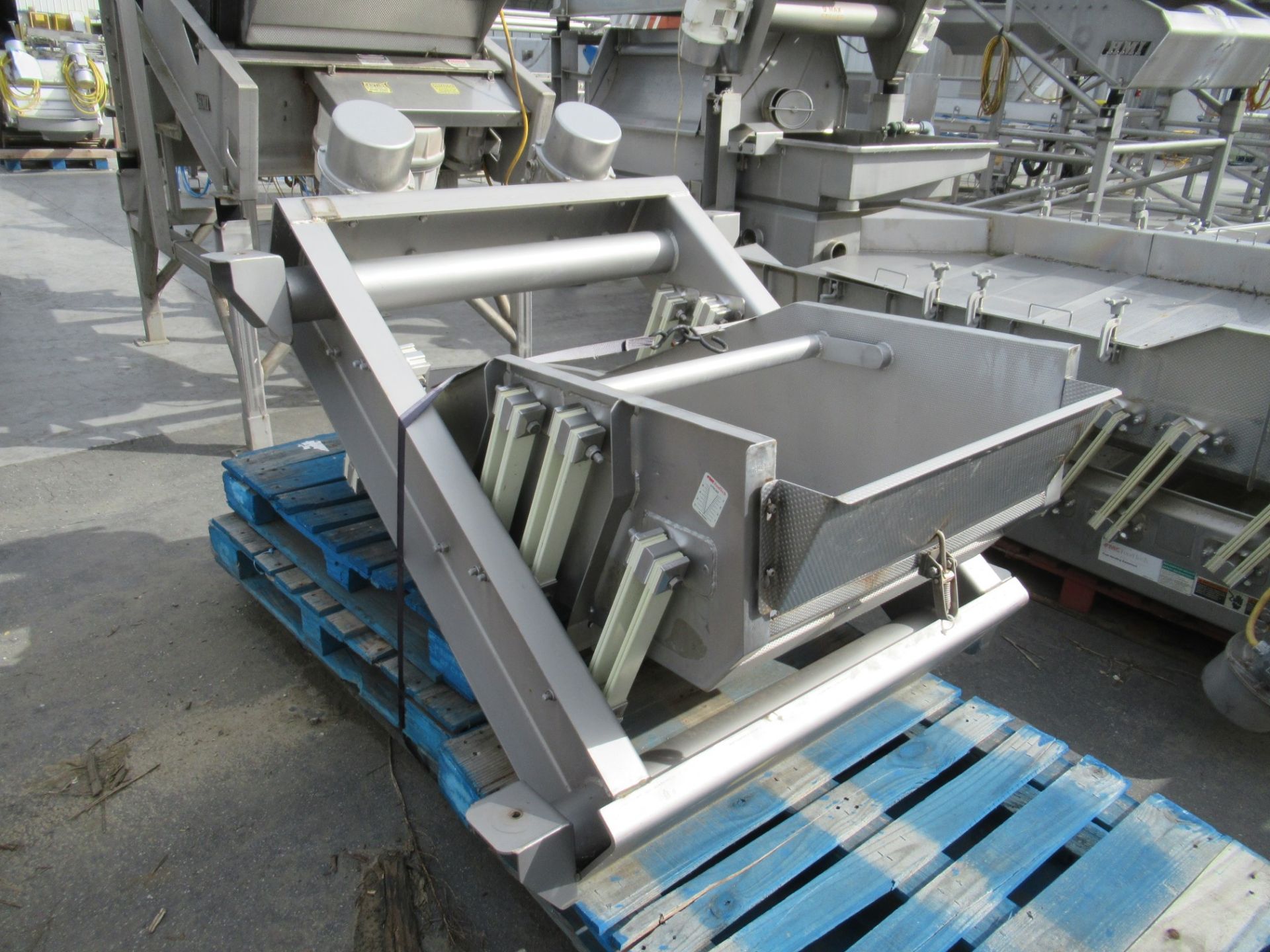 Vibrating Scale Feeder - Image 3 of 3