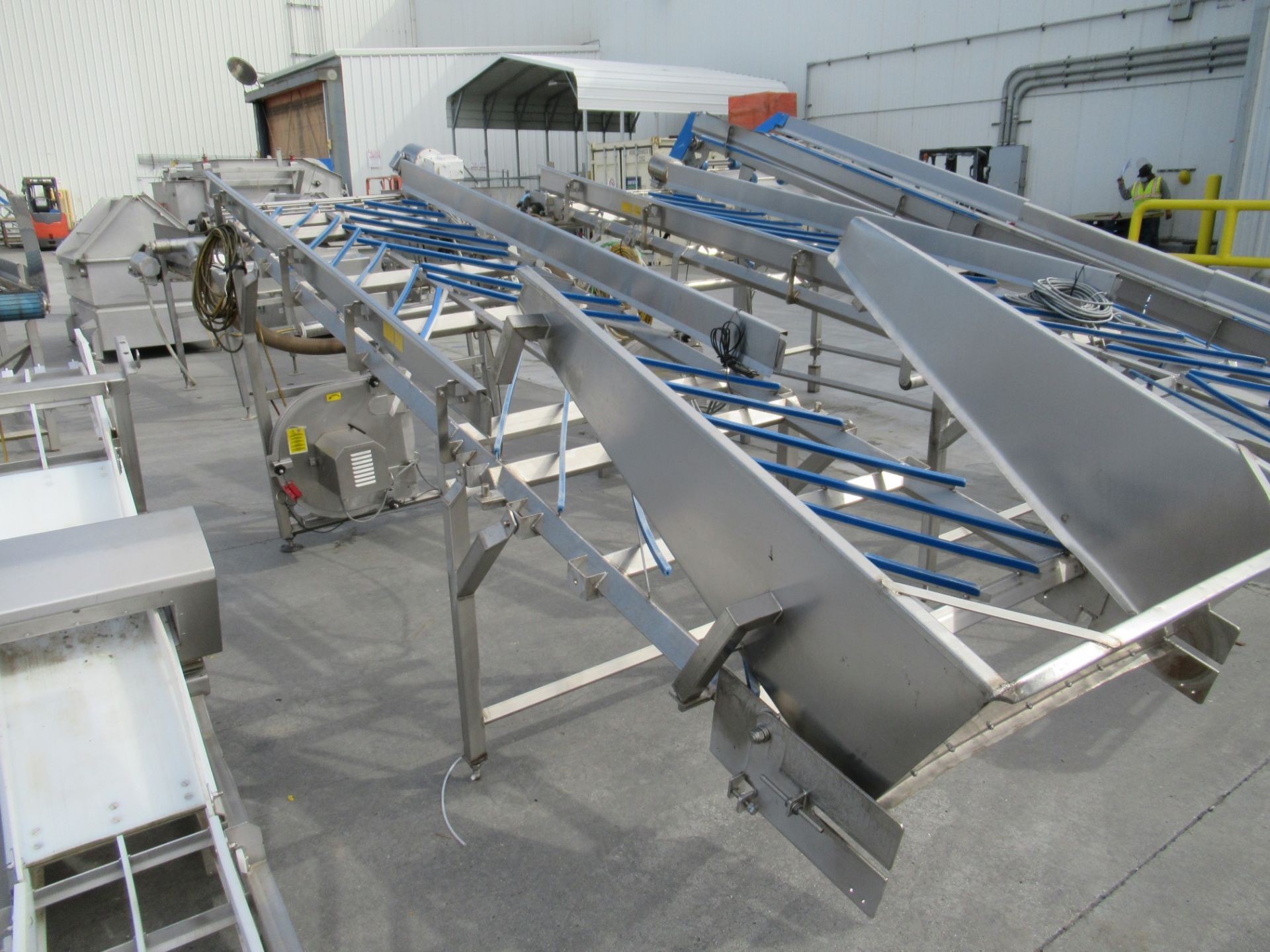 Inclined Conveyor - Image 2 of 3