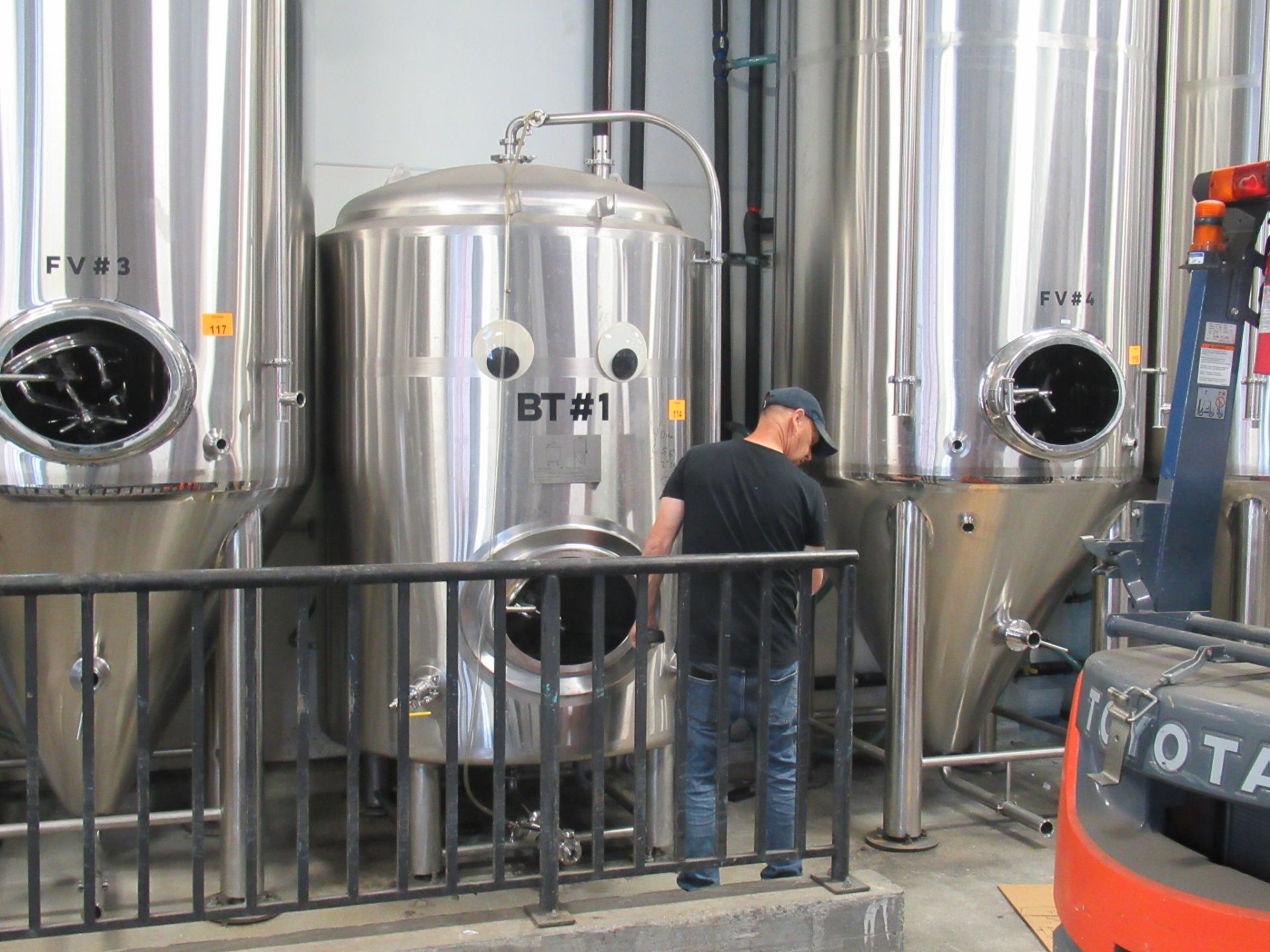 15BBL Brite Tank - Image 8 of 9