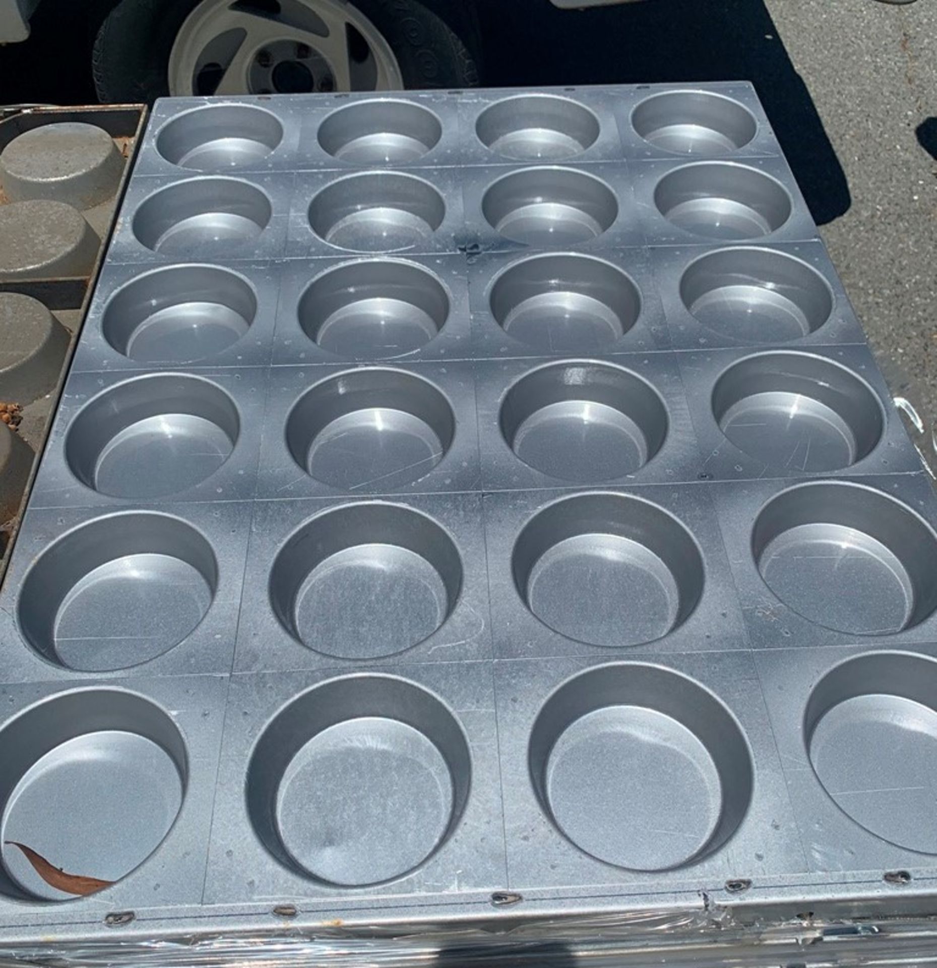 New Muffin Pans - Image 2 of 3