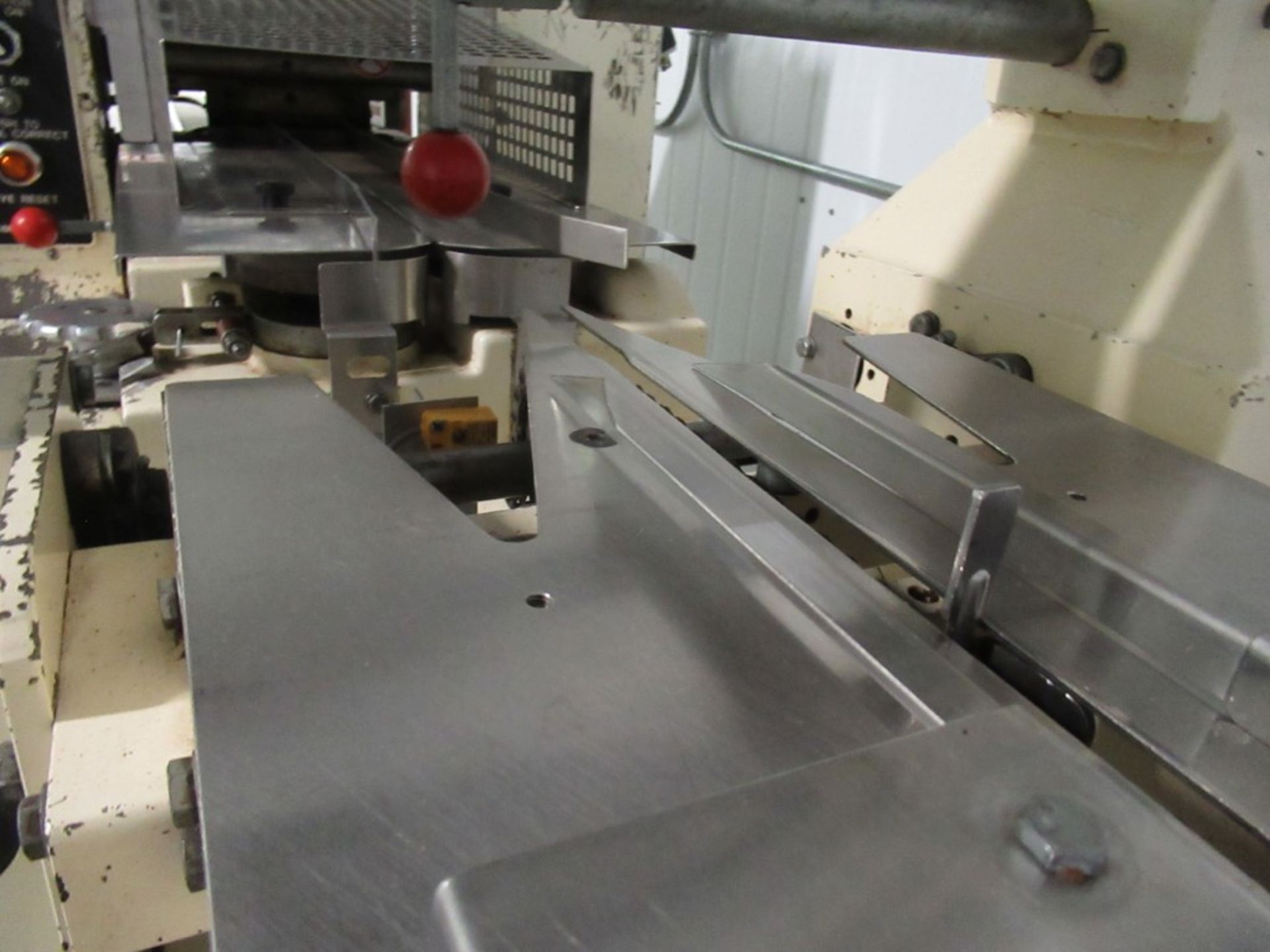 Horizontal Flow Wrapper - Image 6 of 11