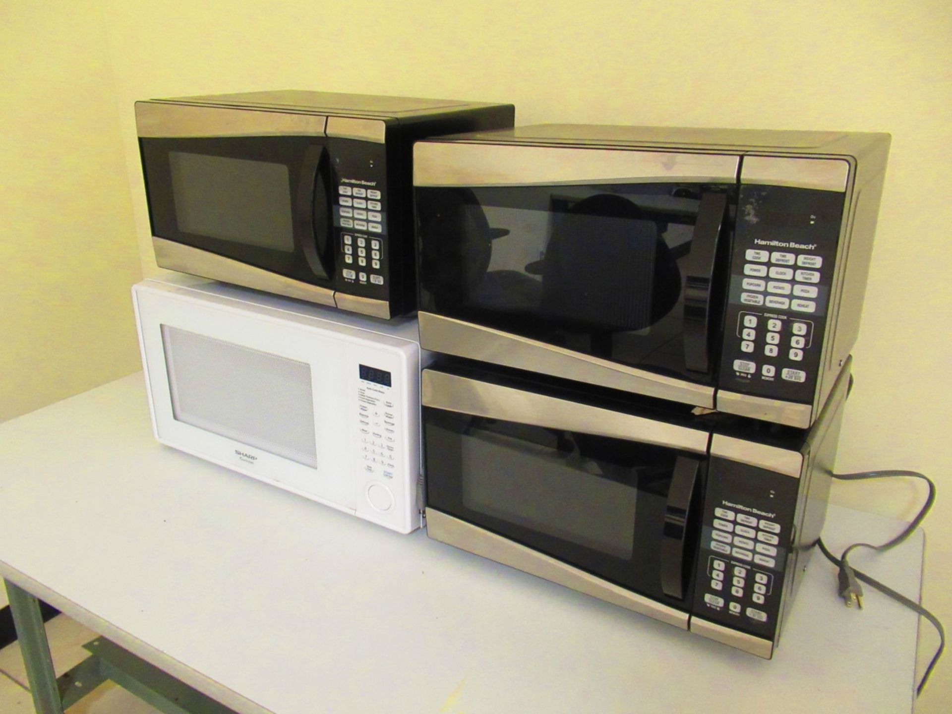 Microwave Ovens - Image 3 of 4