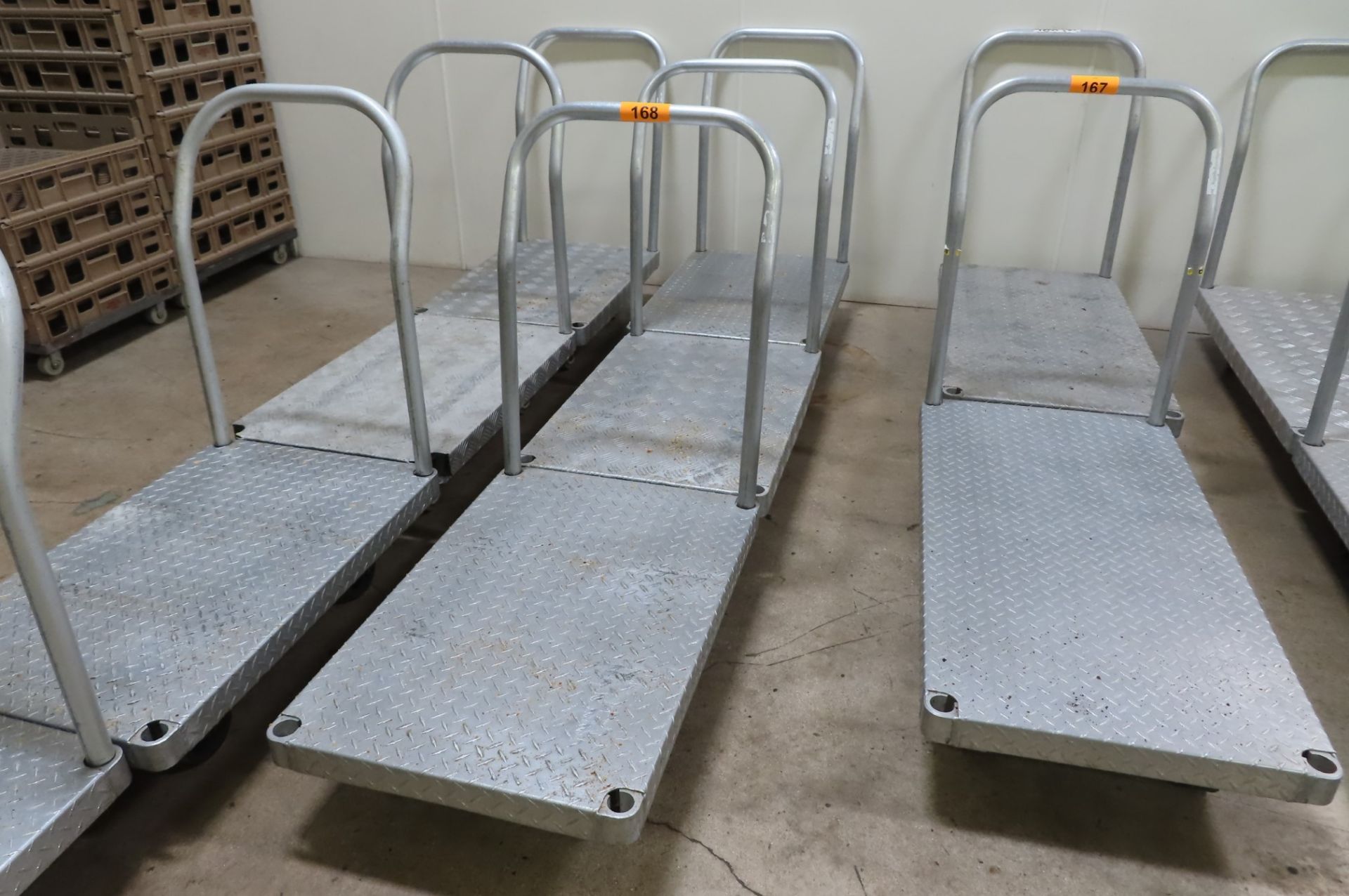 Flatbed carts