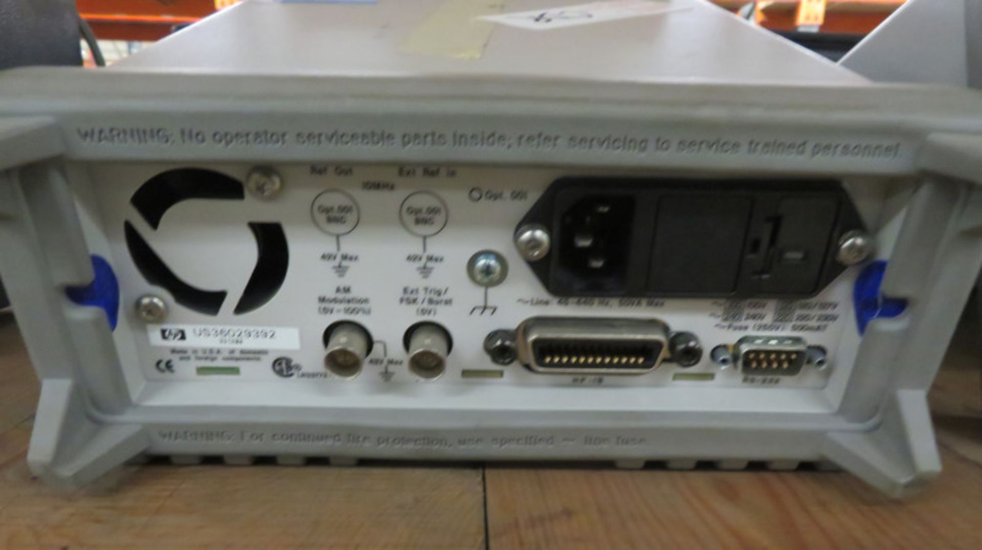 HP 33120A 15MHz Function/Arbitrary Waveform Generator - Image 3 of 5