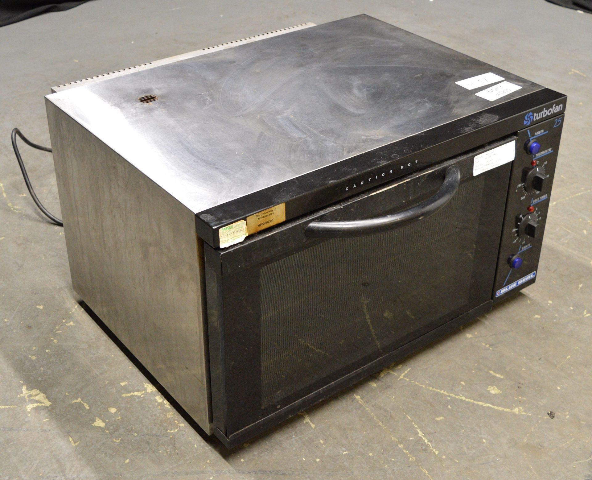 Blue Seal Turbofan E25 Convection Oven (missing foot at the rear) - Image 2 of 6