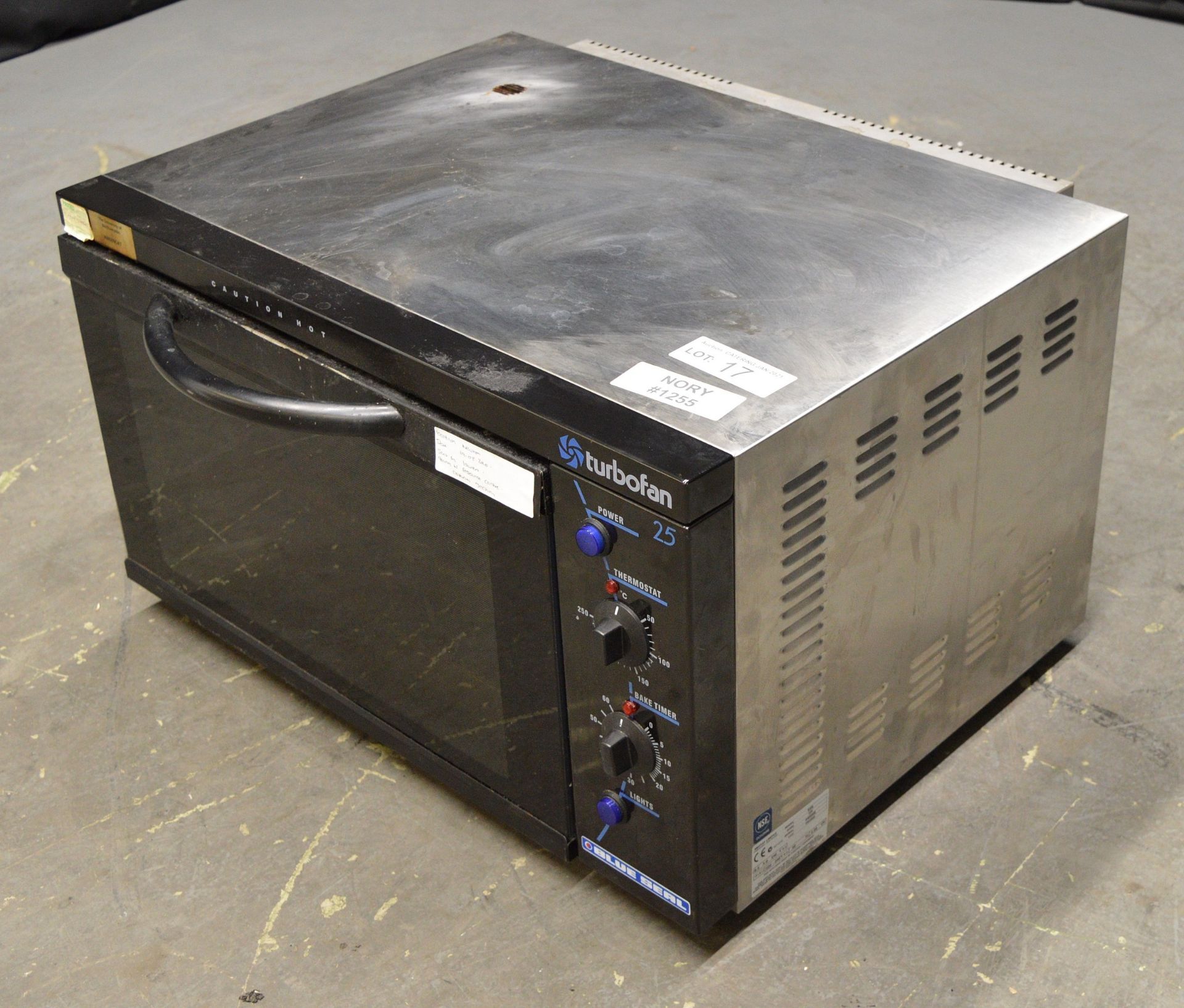 Blue Seal Turbofan E25 Convection Oven (missing foot at the rear) - Image 3 of 6