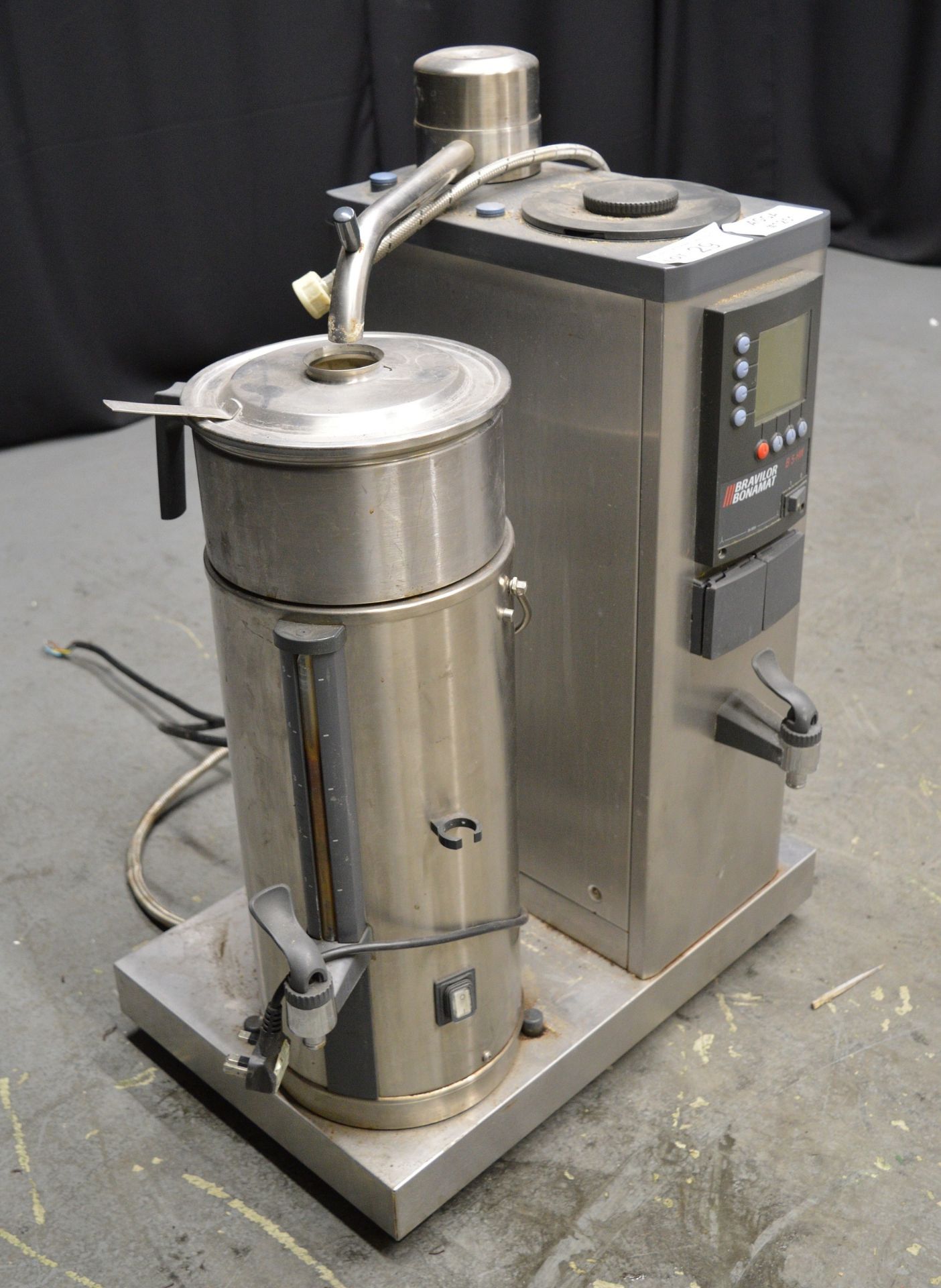 Bravilor Bonamat B 5-HW Bulk Coffee Brewer with Coffee Urn - Image 3 of 7