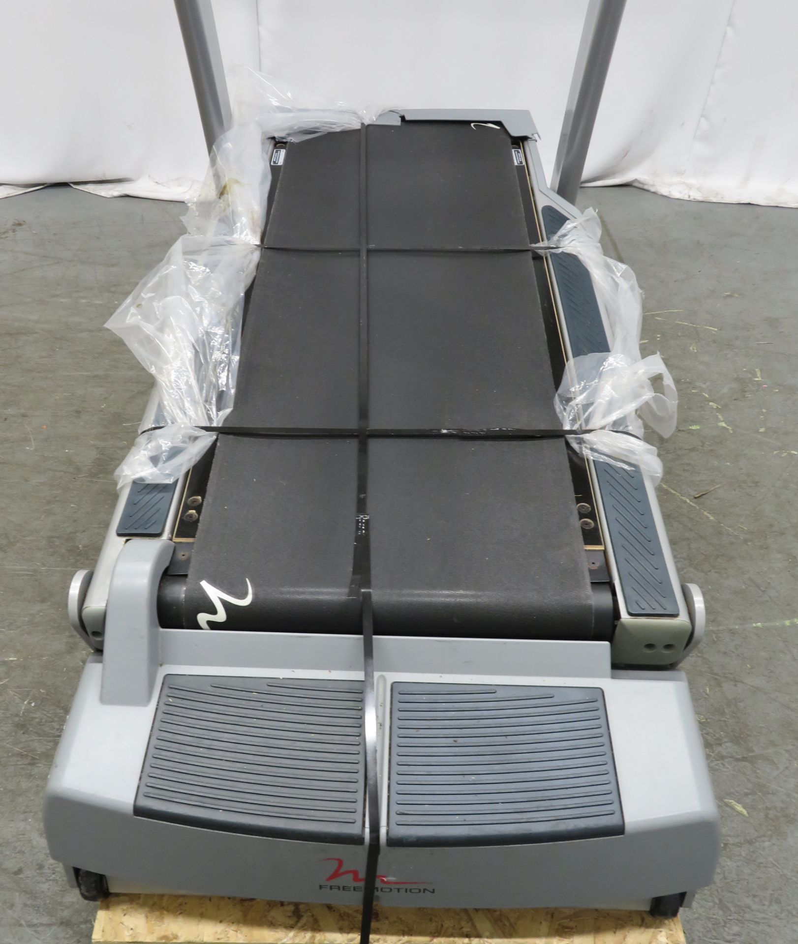 Freemotion DRVS Incline Treadmill. - Image 3 of 9