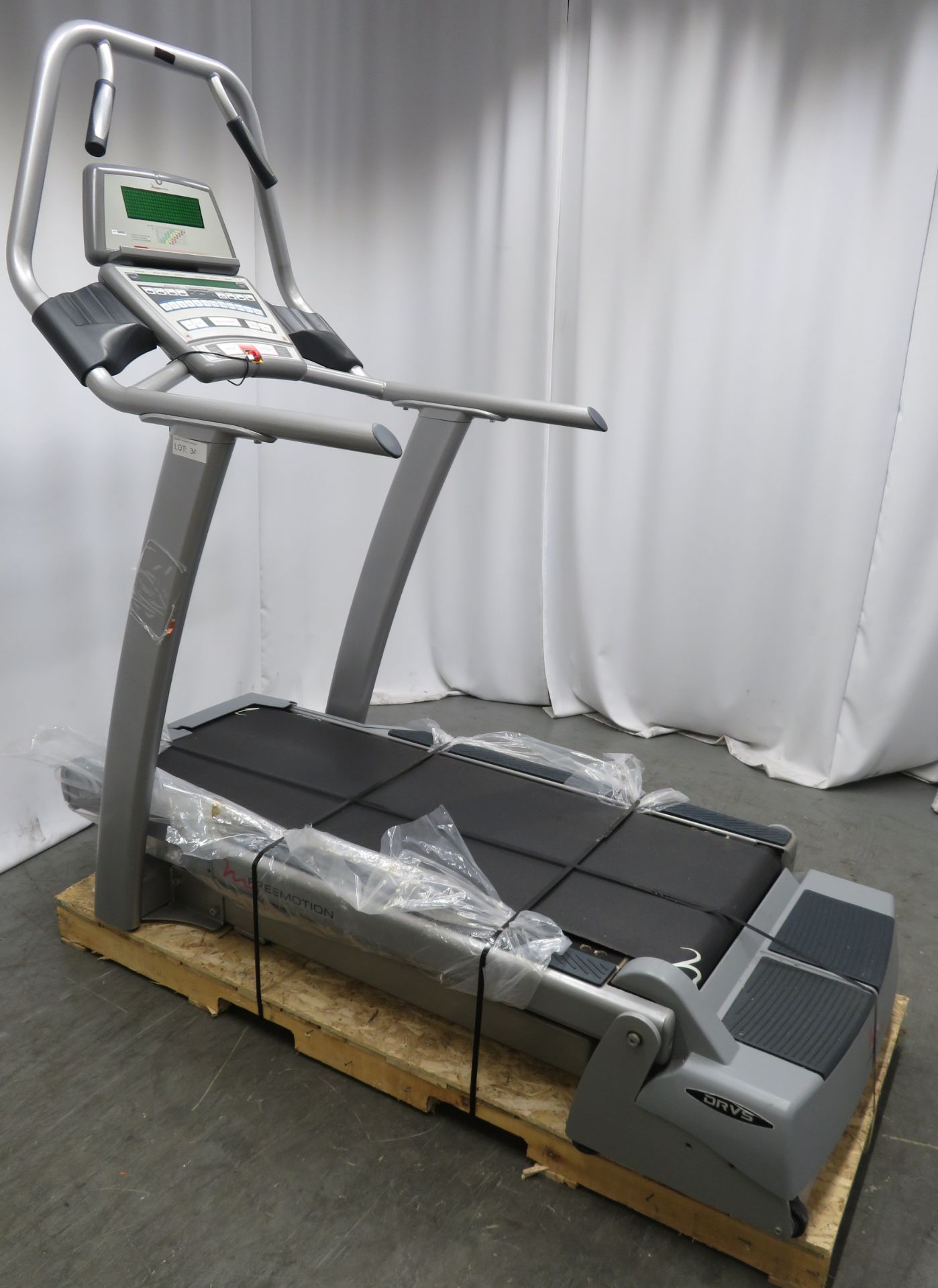 Freemotion DRVS Incline Treadmill. - Image 2 of 9