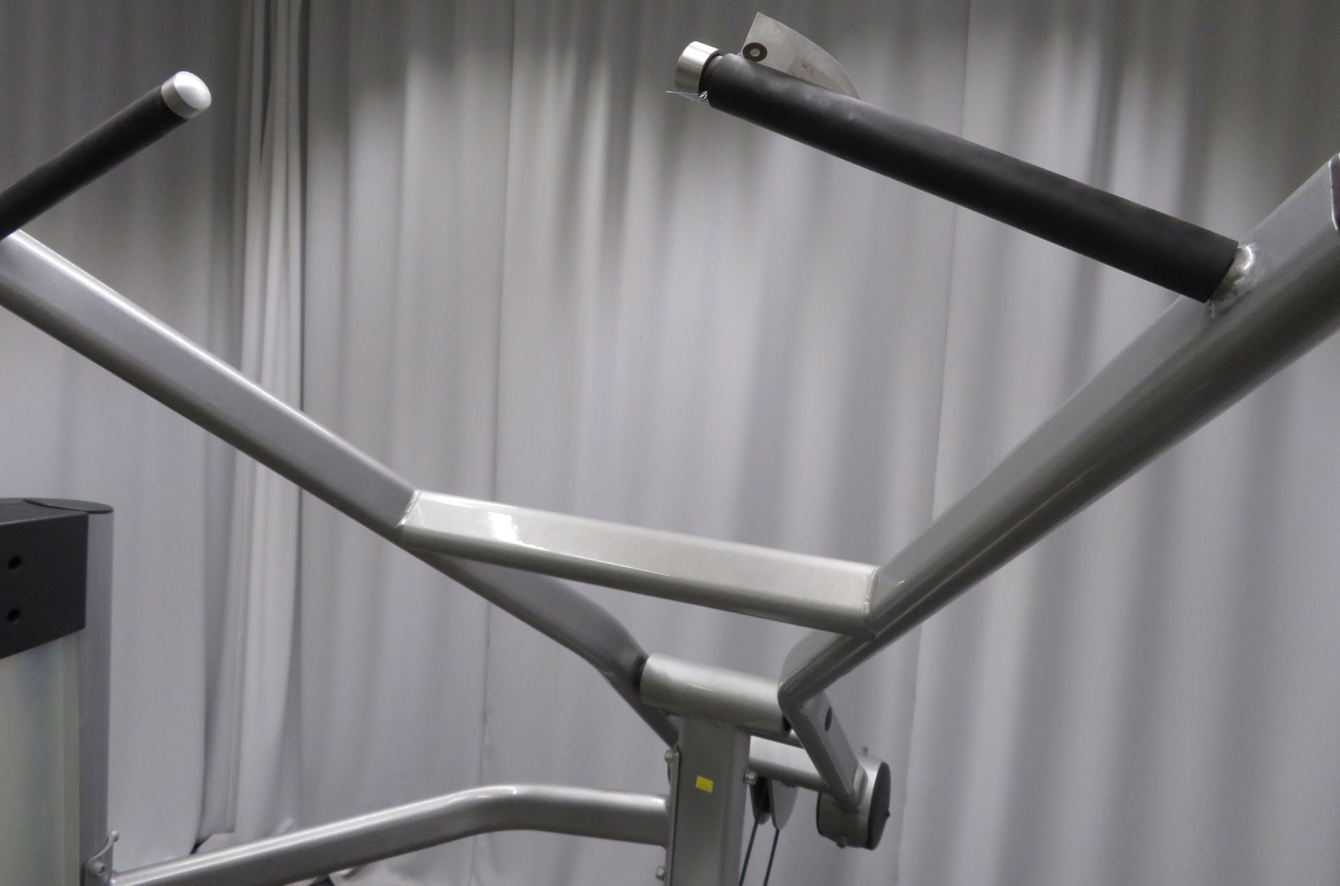 Life Fitness Model OS Frame Box Latt Pulldown. - Image 4 of 9