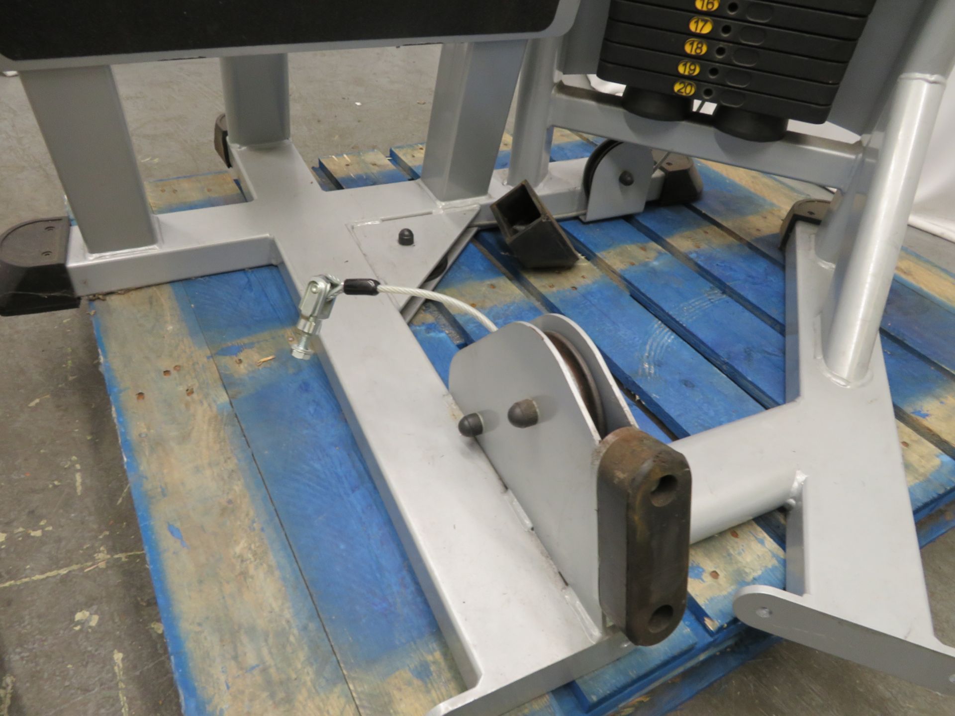 R2 Cable Leg Press. - Image 8 of 11