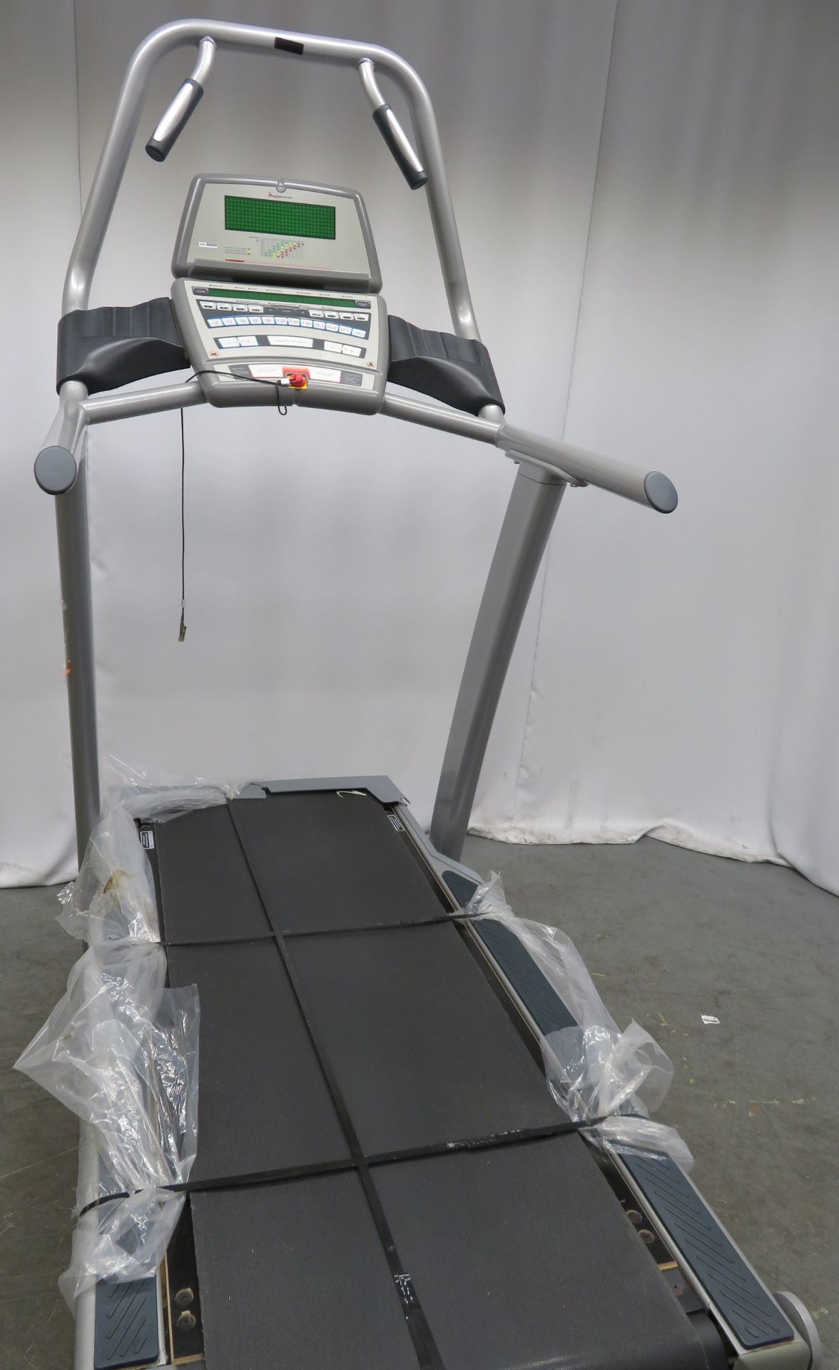 Freemotion DRVS Incline Treadmill. - Image 4 of 9