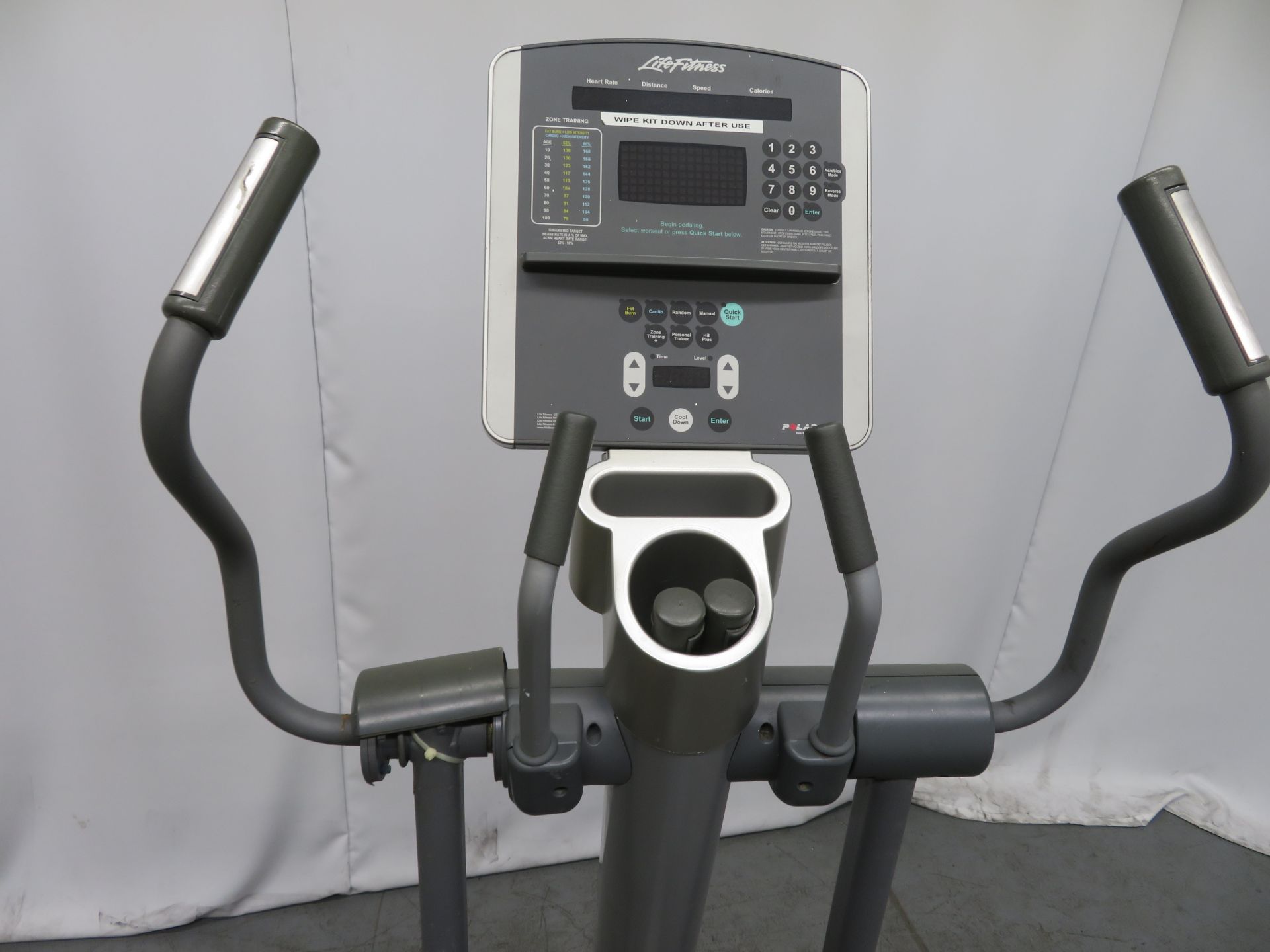 Life Fitness 95xi Cross Trainer. Spares Or Repairs. - Image 5 of 8