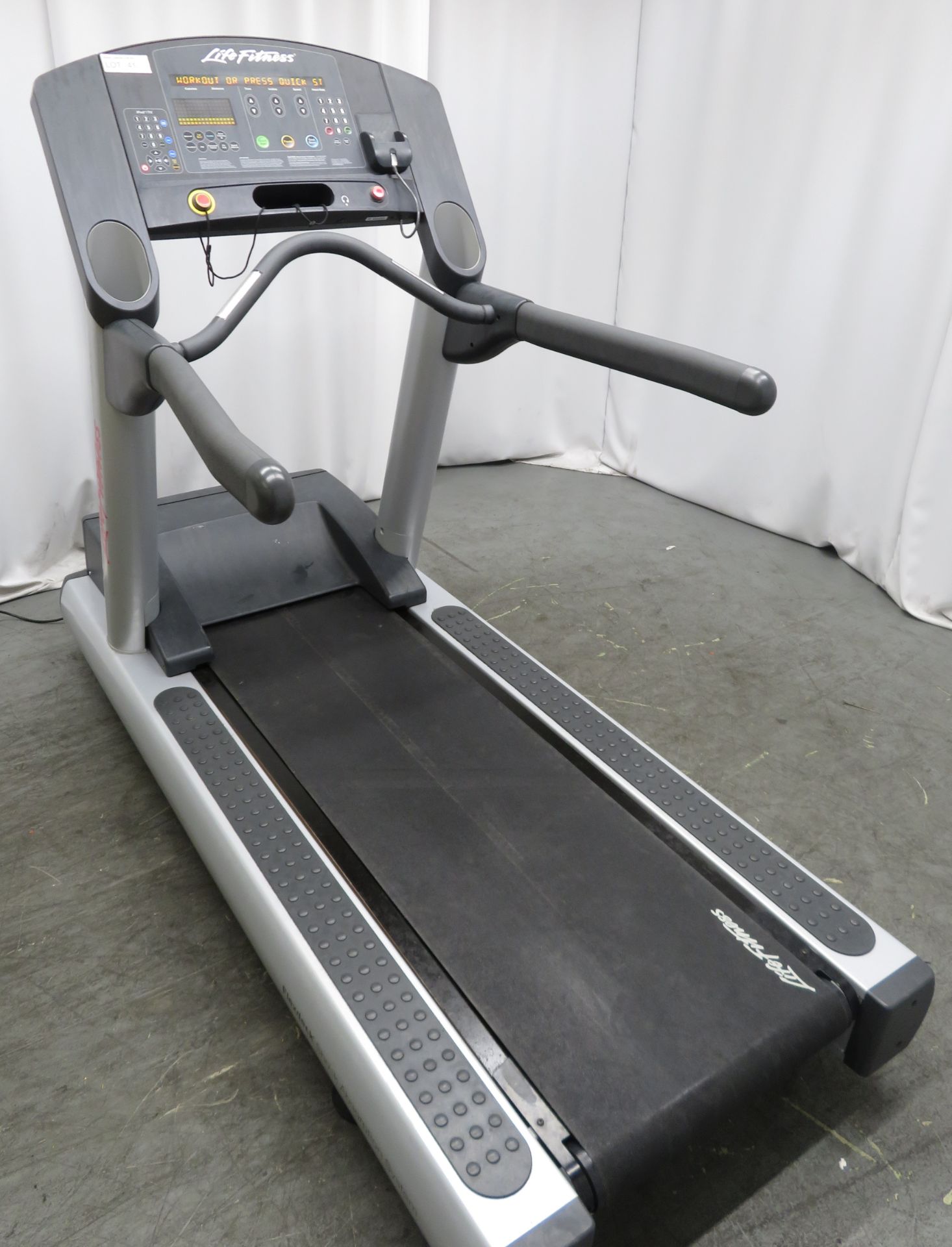 Life Fitness Flex Deck Treadmill. LED Display. - Image 2 of 9