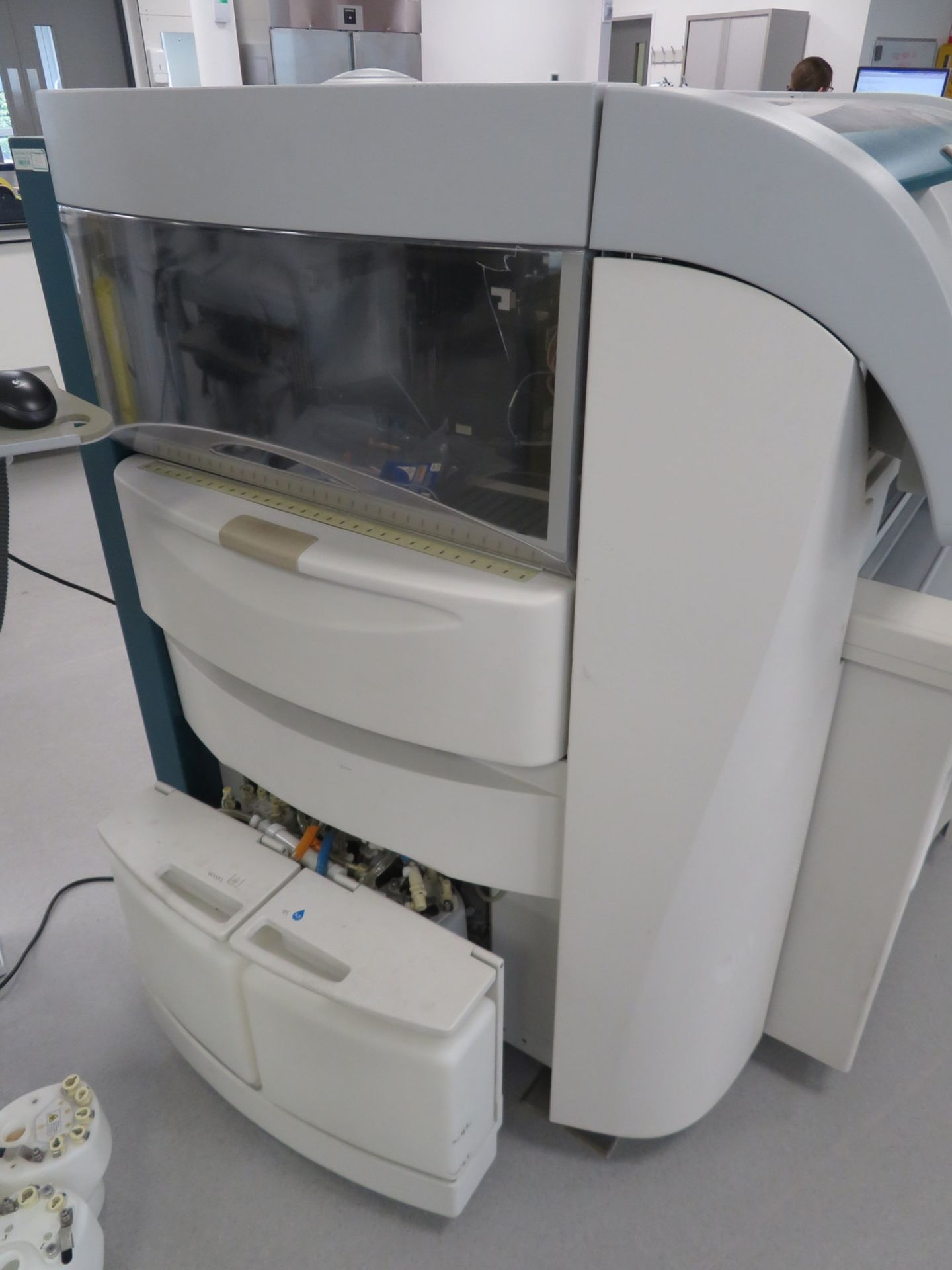 Siemens ADVIA Centaur XP Immunoassay System. As Spares, Various Parts Missing. - Image 4 of 15
