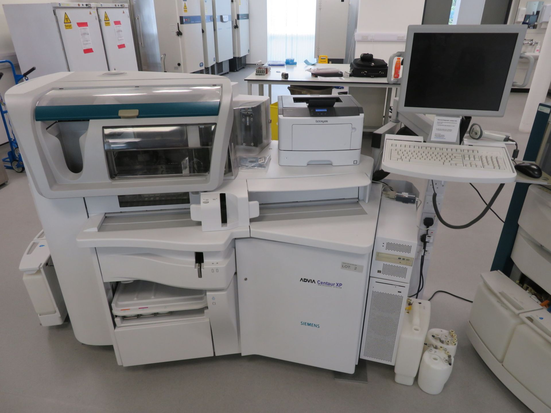 Siemens ADVIA Centaur XP Immunoassay System & Various Accessories. - Image 2 of 37