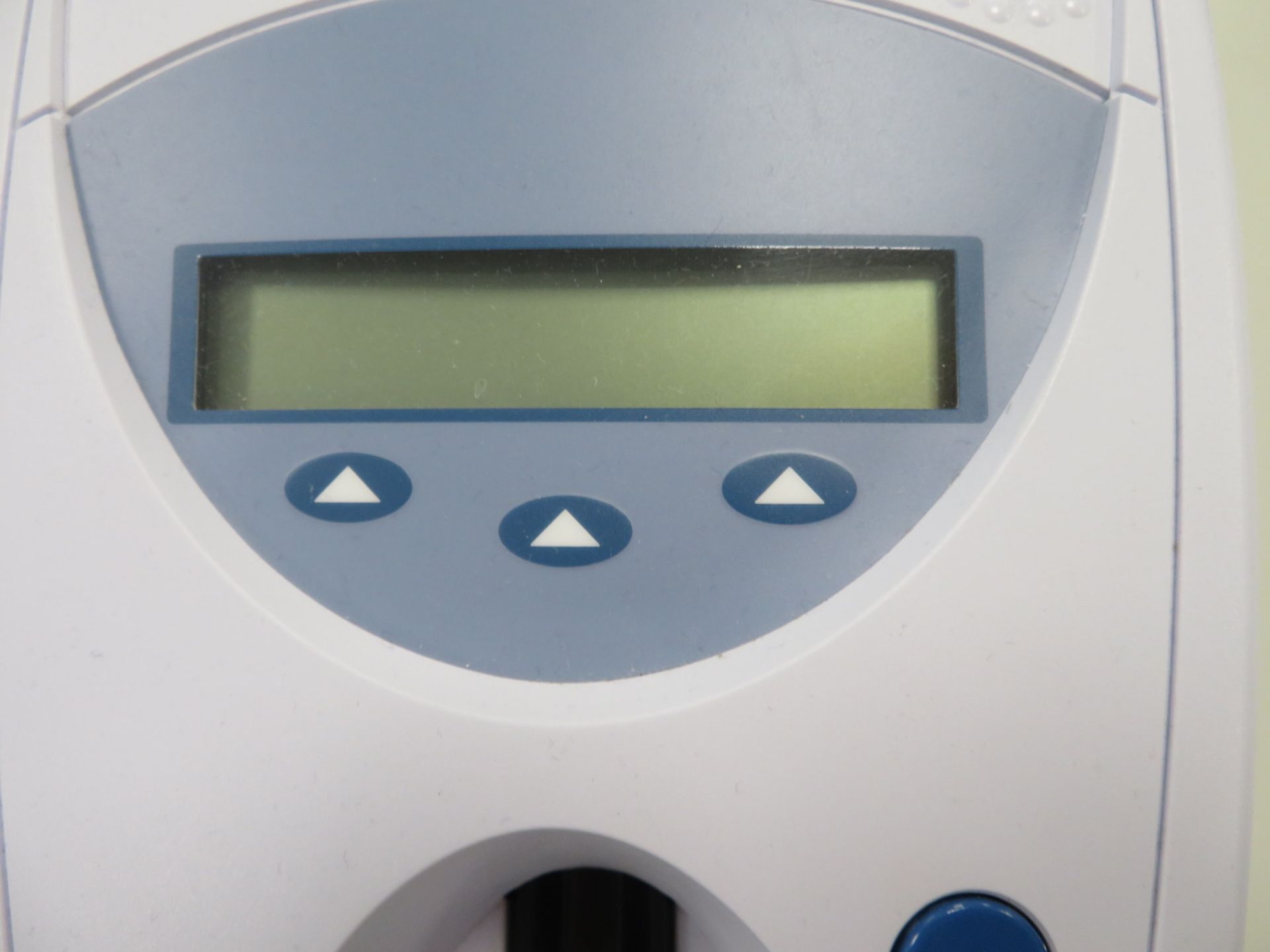 Roche Urisys 1100 Urine Analyzer. Serial Number: UX09655986 - Image 3 of 8