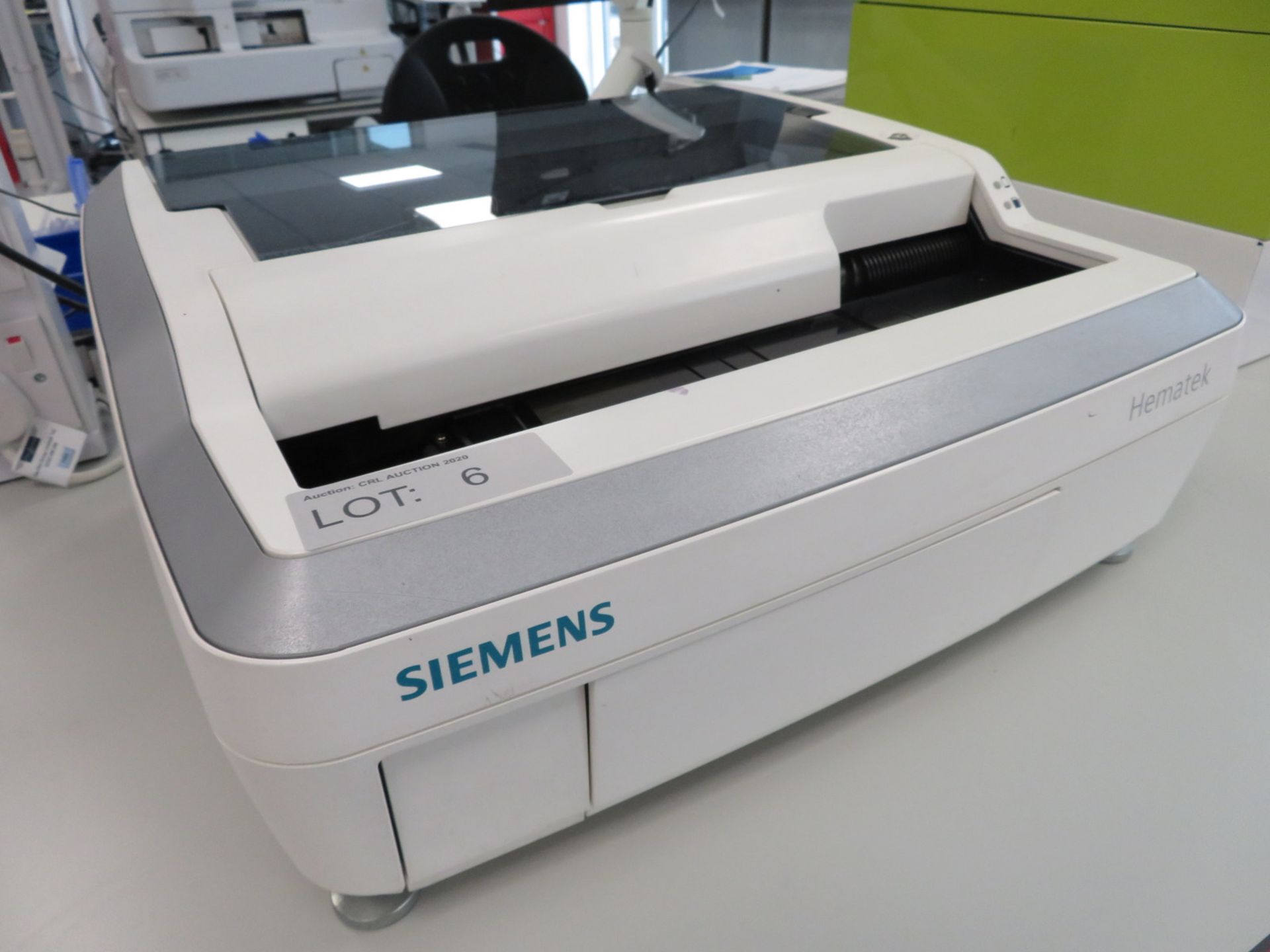 Siemens Hematek 3000 Semiautomated Slide Staining Analyzer. - Image 2 of 8