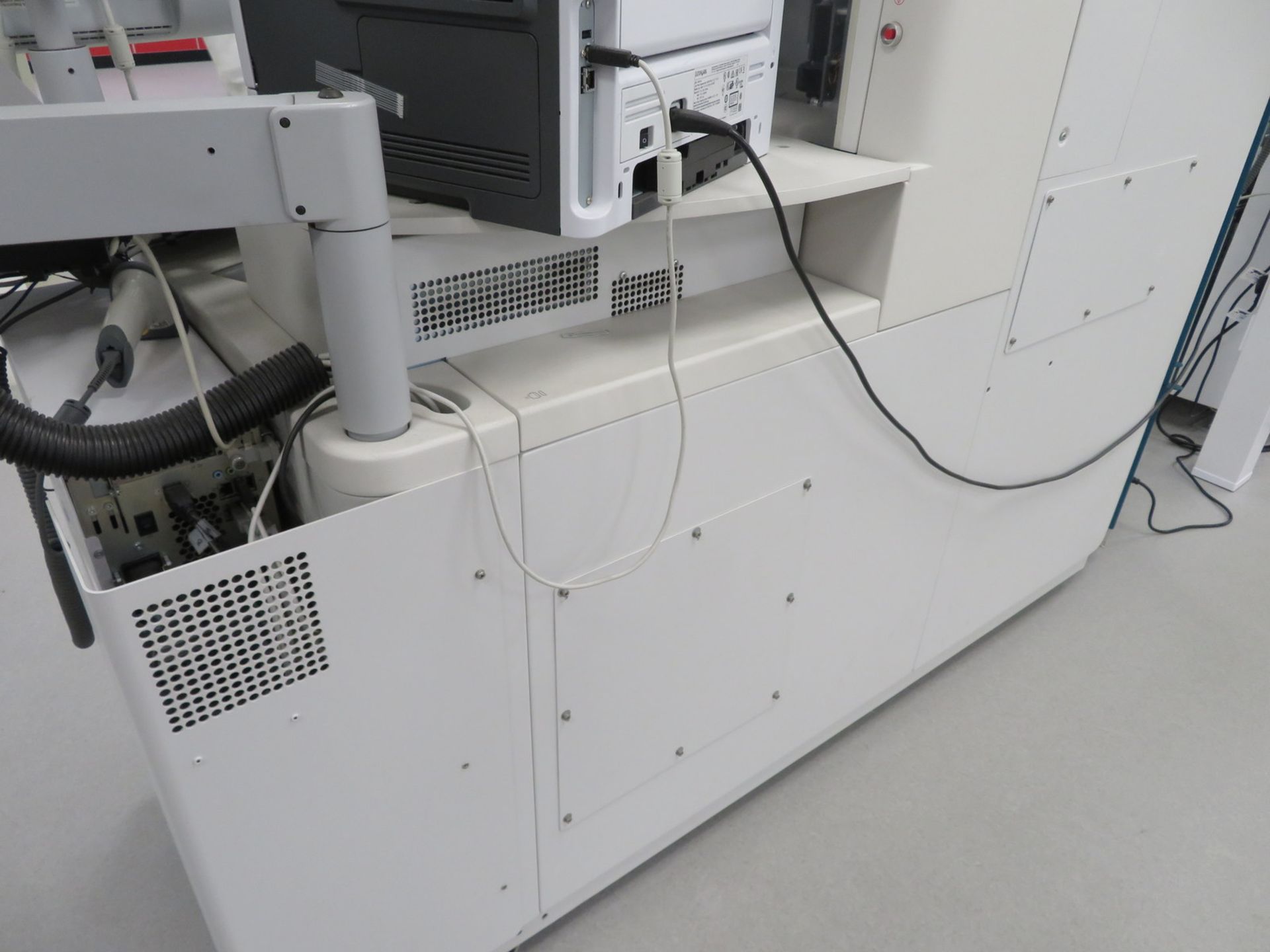 Siemens ADVIA Centaur XP Immunoassay System. As Spares, Various Parts Missing. - Image 14 of 15