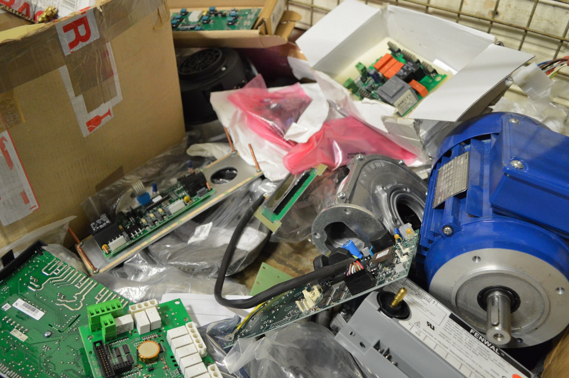 Catering supplies - circuit boards, motor, pump unit, Electrolux - Image 4 of 9