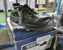 Safety shoes - Q-safe non metallic black safety QS7030 - 13UK 48EU