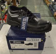 Safety shoes - Q-safe non metallic black safety QS7030 - 13UK 48EU