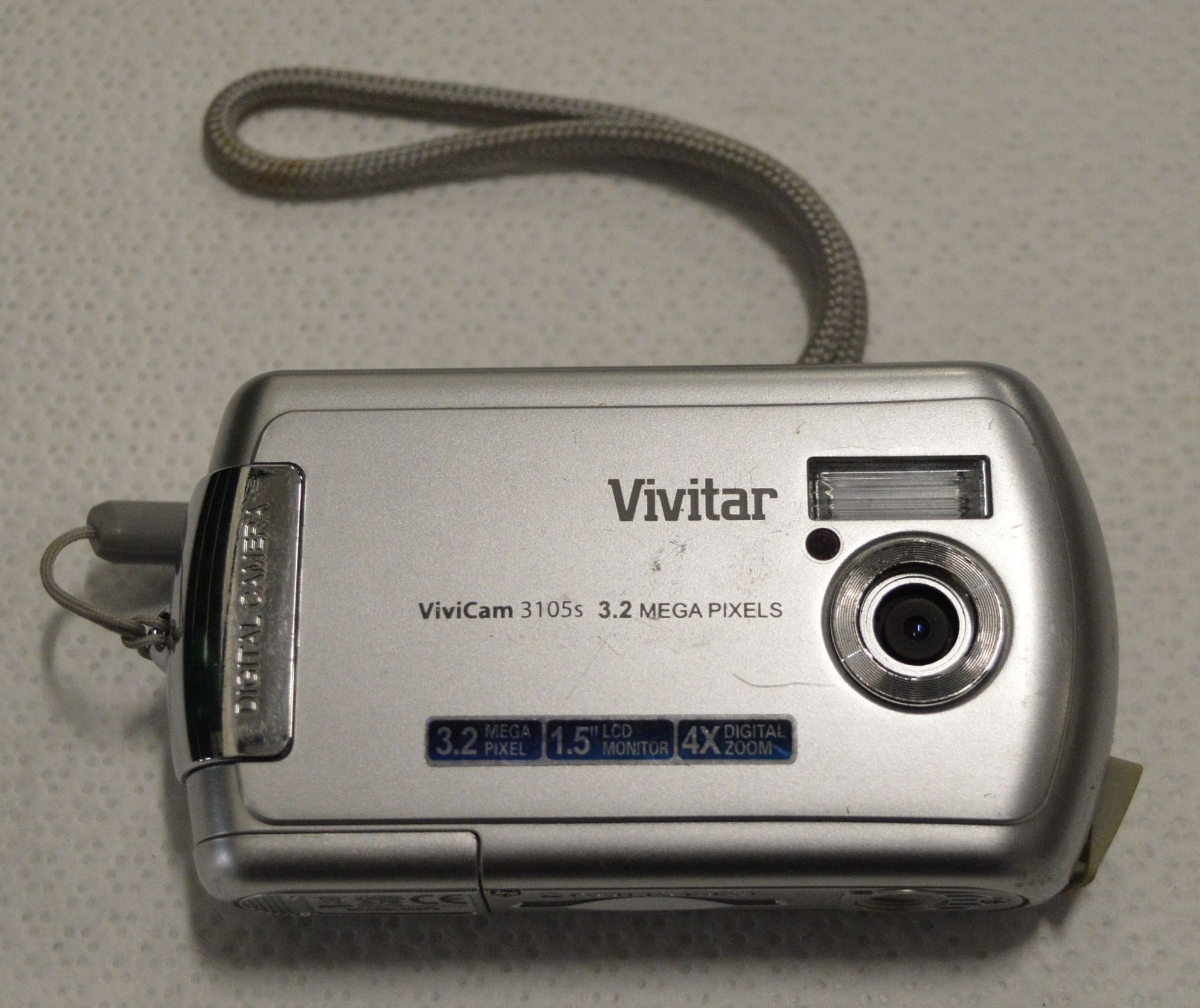 2x Vivitar digital cameras - Image 2 of 5