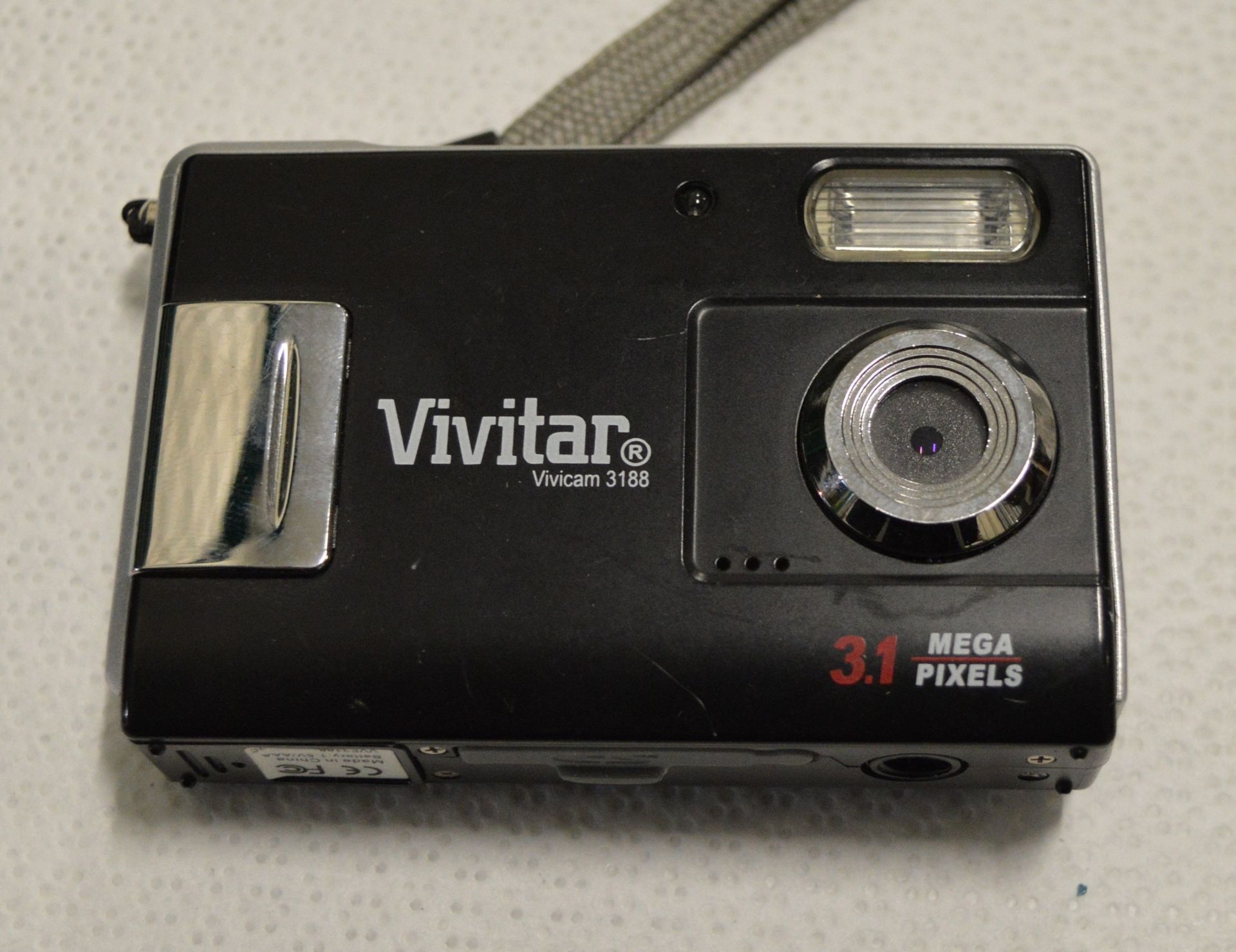 2x Vivitar digital cameras - Image 4 of 5