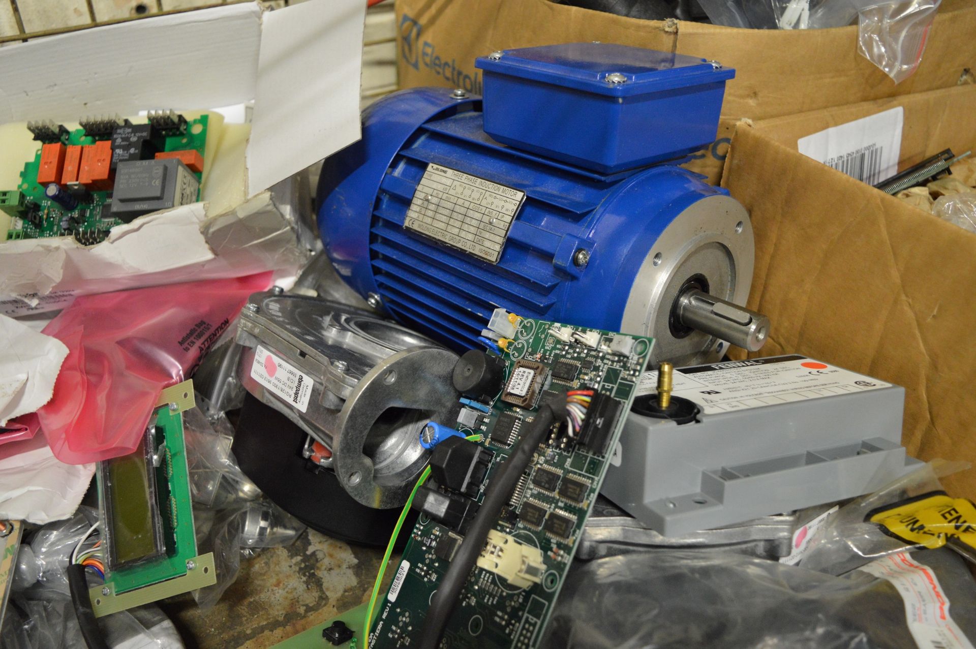 Catering supplies - circuit boards, motor, pump unit, Electrolux - Image 5 of 9