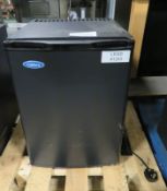 Caldura PL40BK Compact Mini Fridge