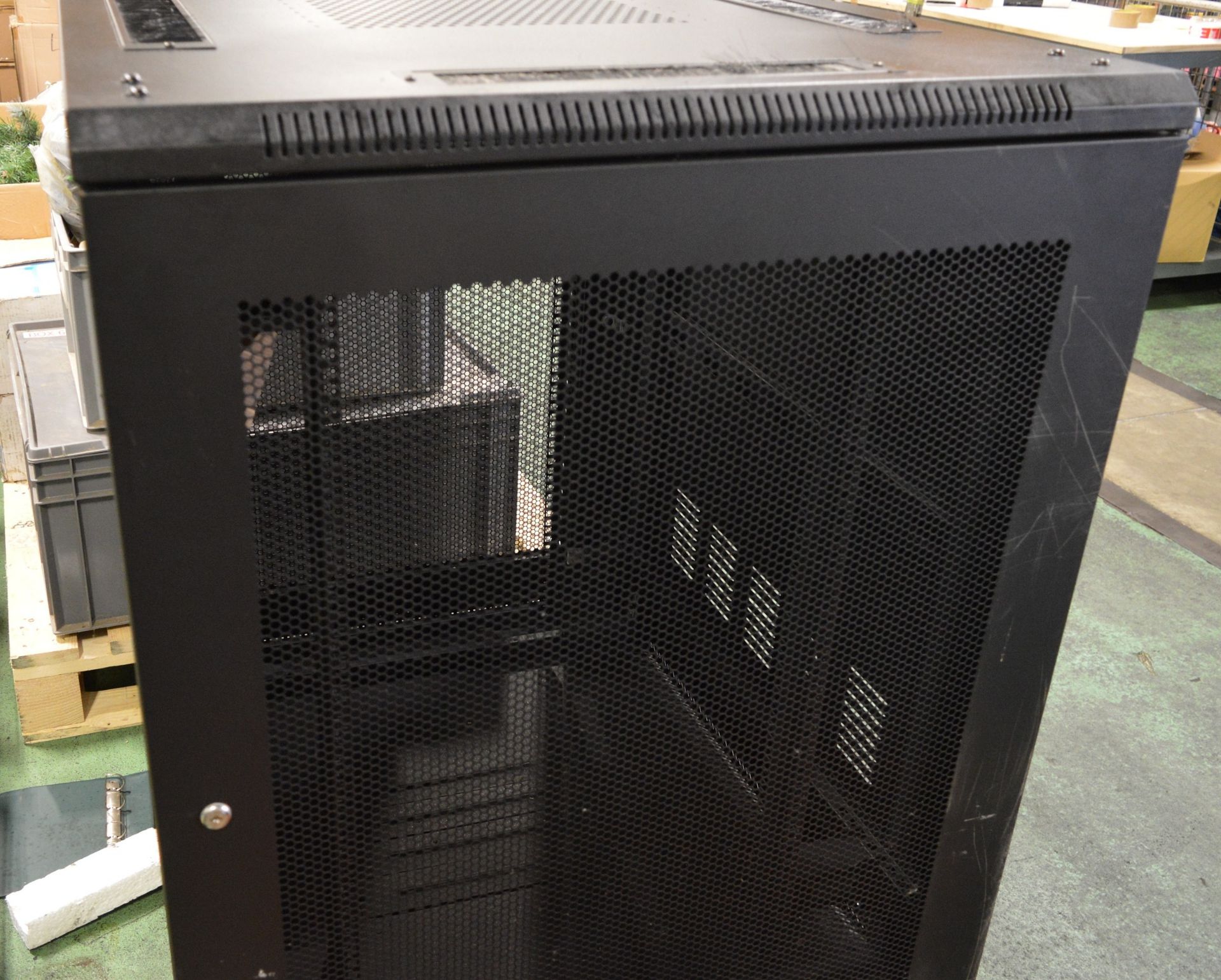 Black Metal IT Cabinet - 800 x 1000 x 1030mm - Image 4 of 4