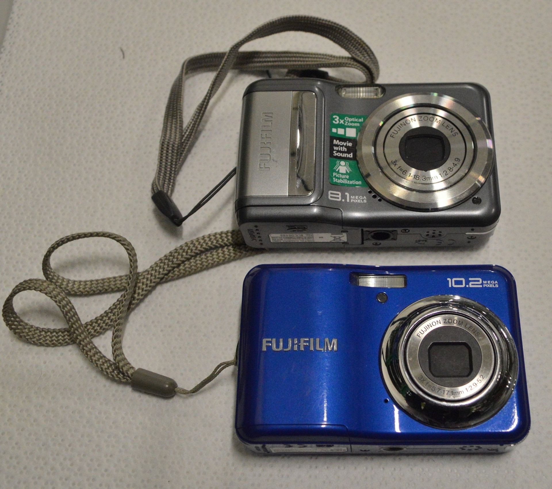 2x Fujifilm cameras