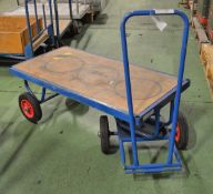 4 wheeled cart