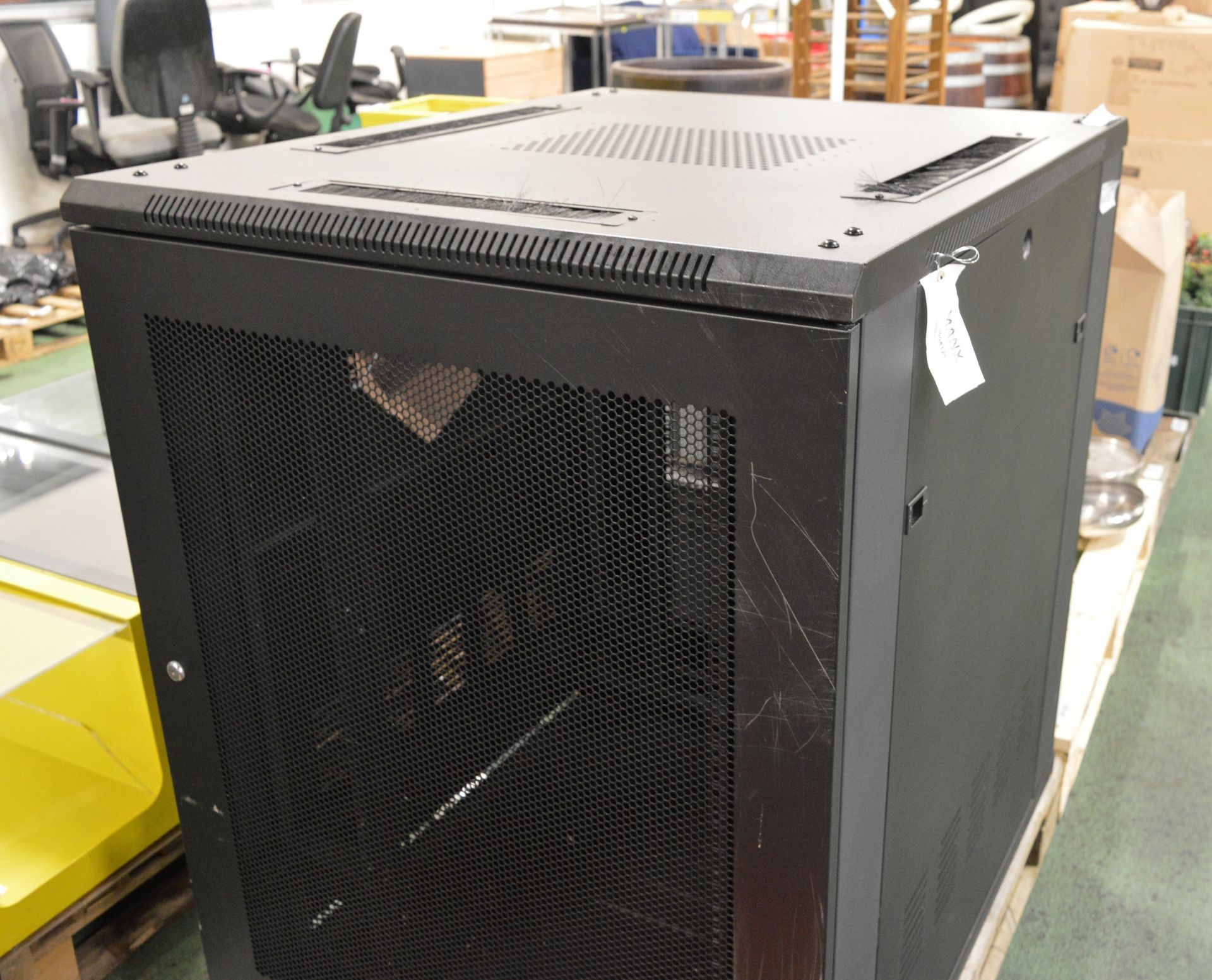 Black Metal IT Cabinet - 800 x 1000 x 1030mm - Image 3 of 4