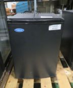 Caldura PL40BK Compact Mini Fridge