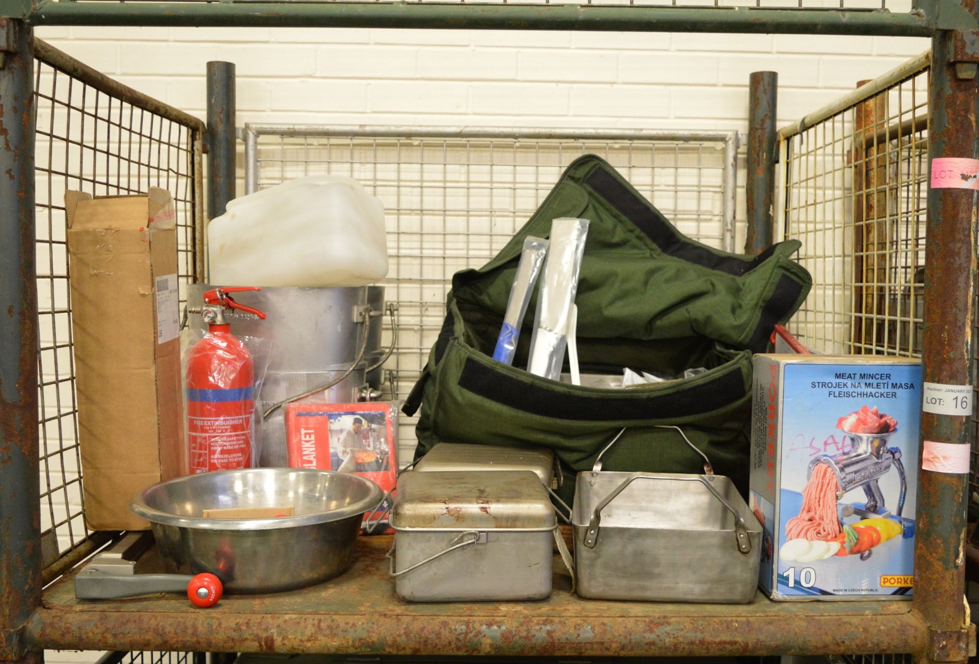 Field catering kit - Cooker, Oven, Utensil kit, pots, pans - Image 2 of 5