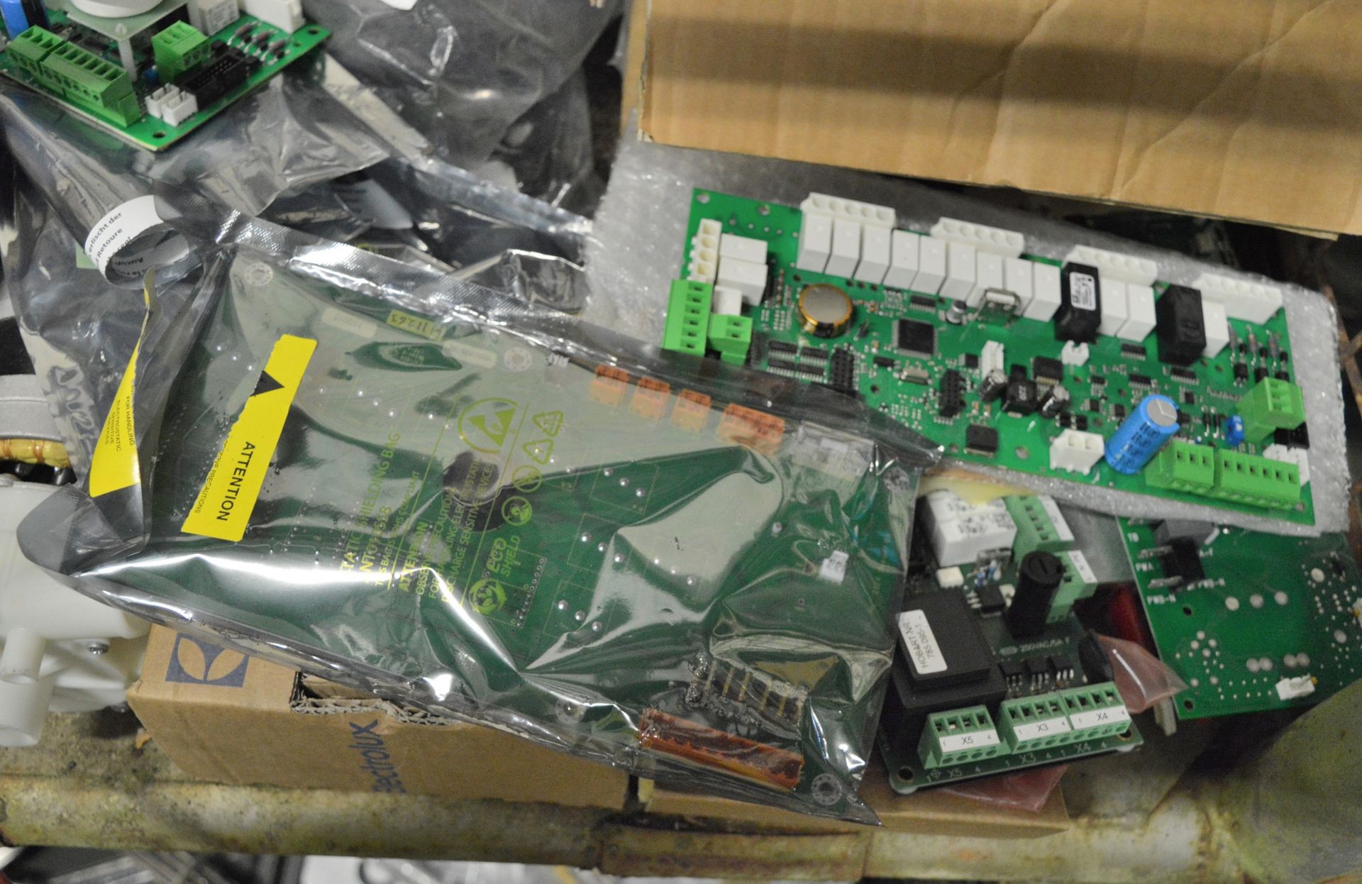 Catering supplies - circuit boards, motor, pump unit, Electrolux - Image 8 of 9