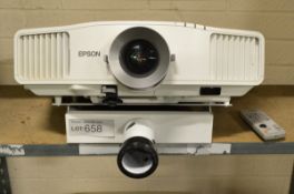 Epson EB-G5900 LCD projector